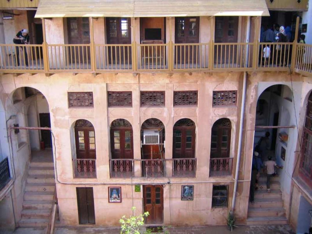 عمارت گلشن