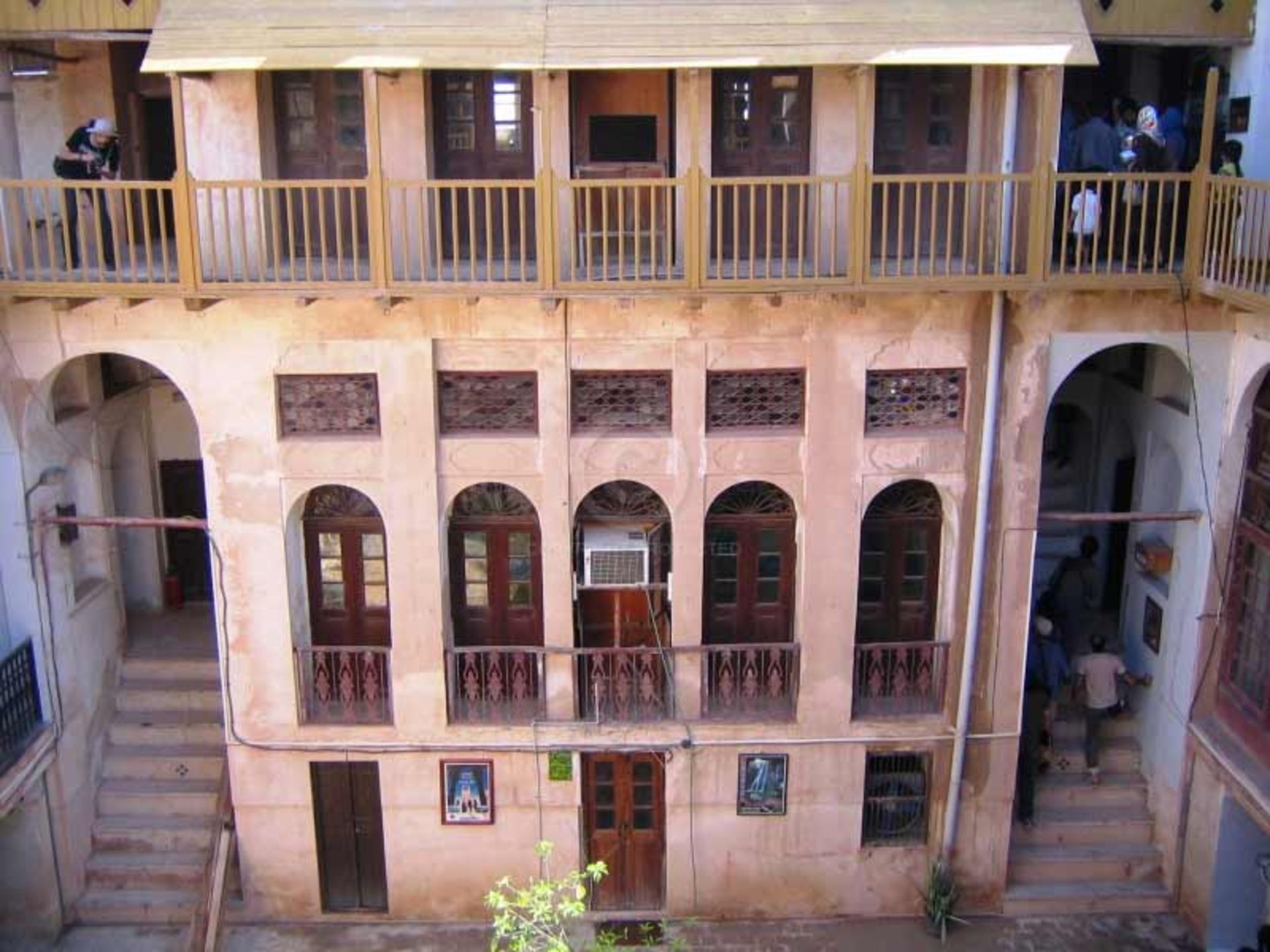 عمارت گلشن