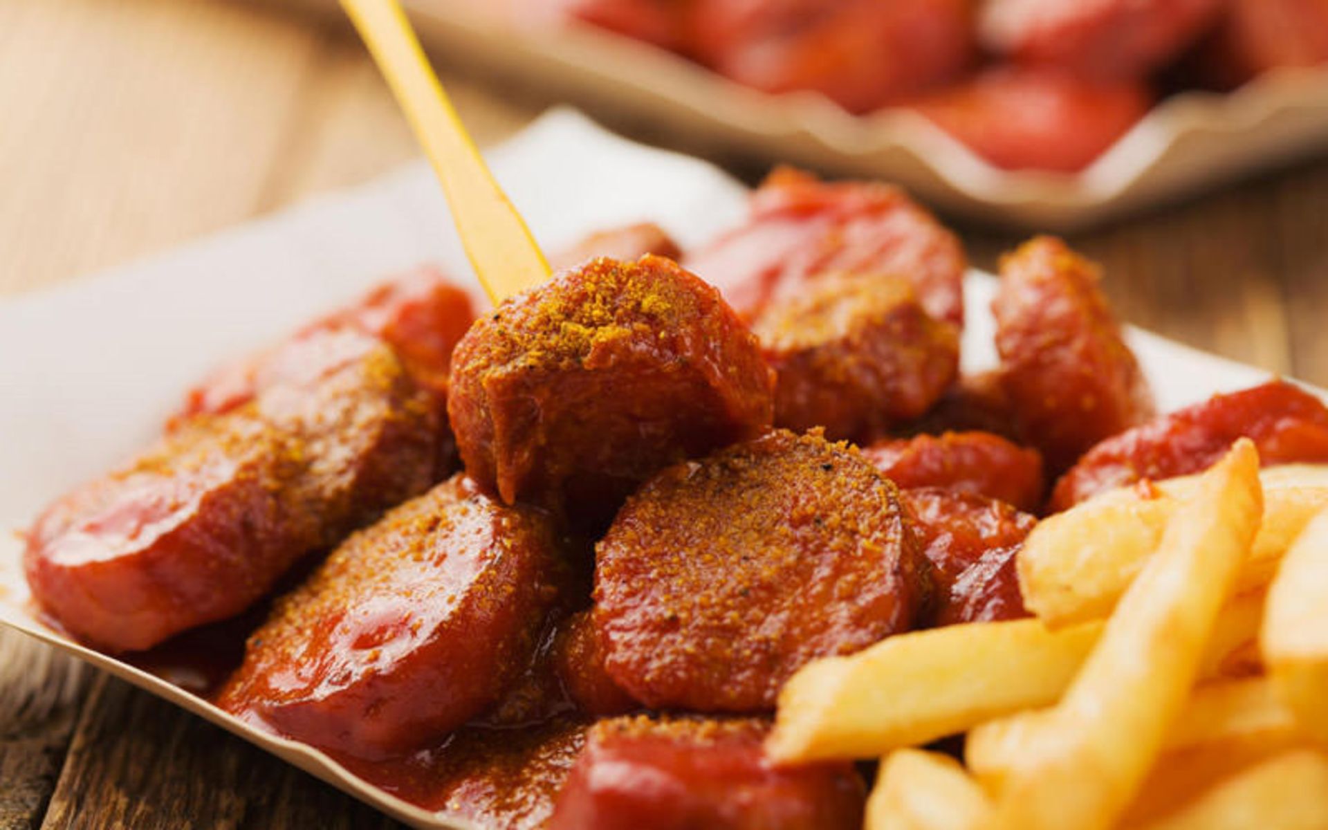 سوسیس کاری 