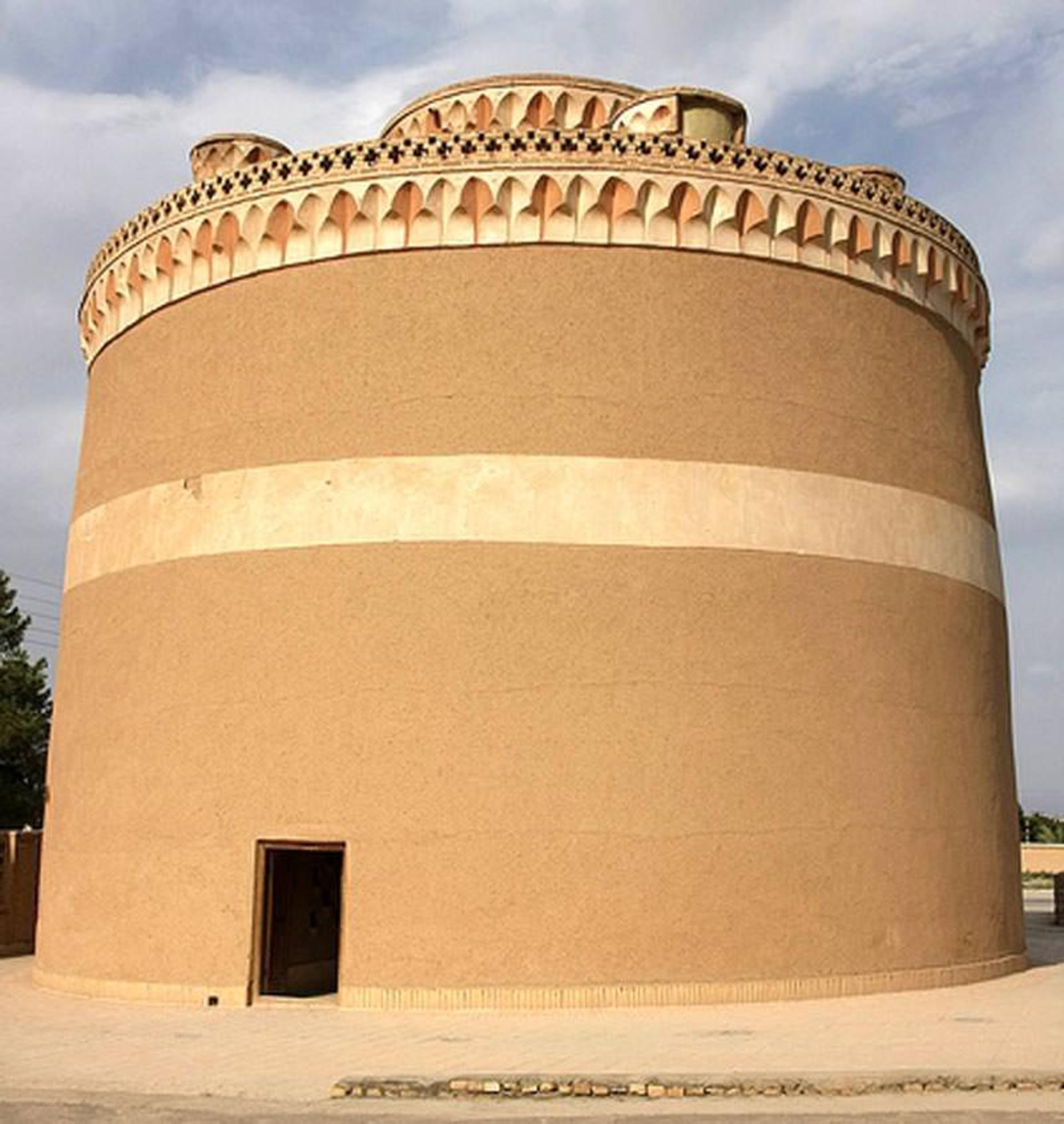 برج کبوترخانه یزد