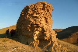 قیز قلعه سی در دشت مغان