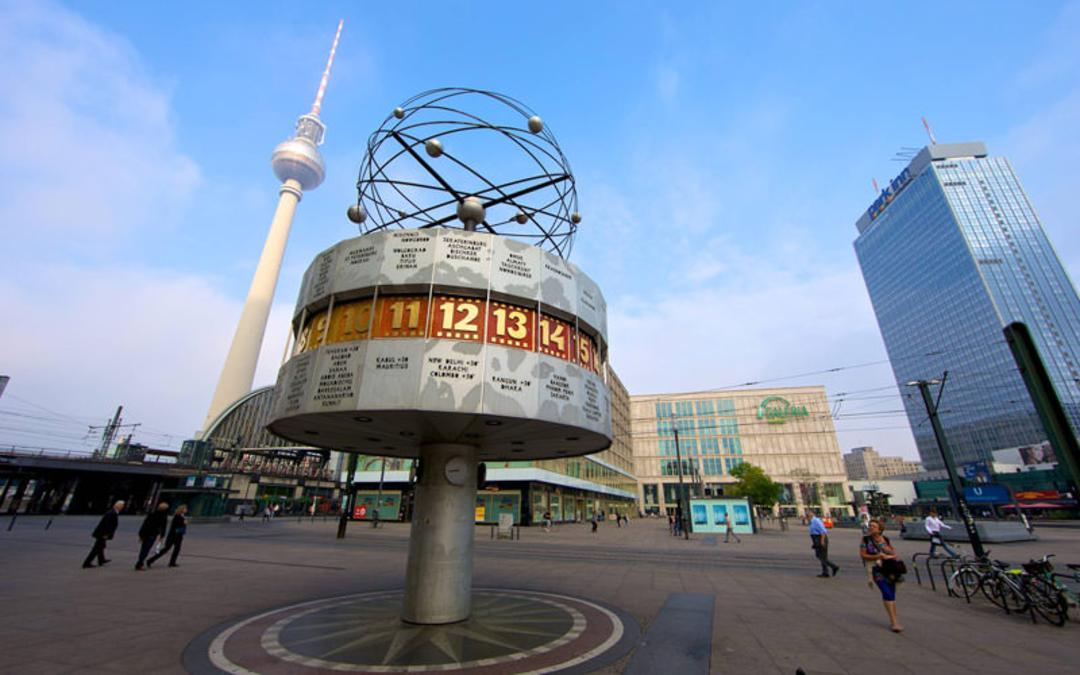 میدان الکساندر پلاتز (Alexanderplatz)
