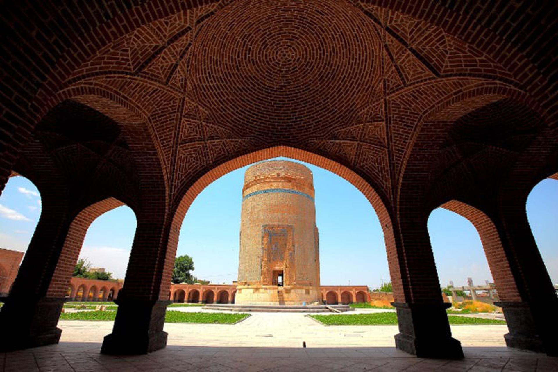 مقبره تاریخی شیخ حیدر