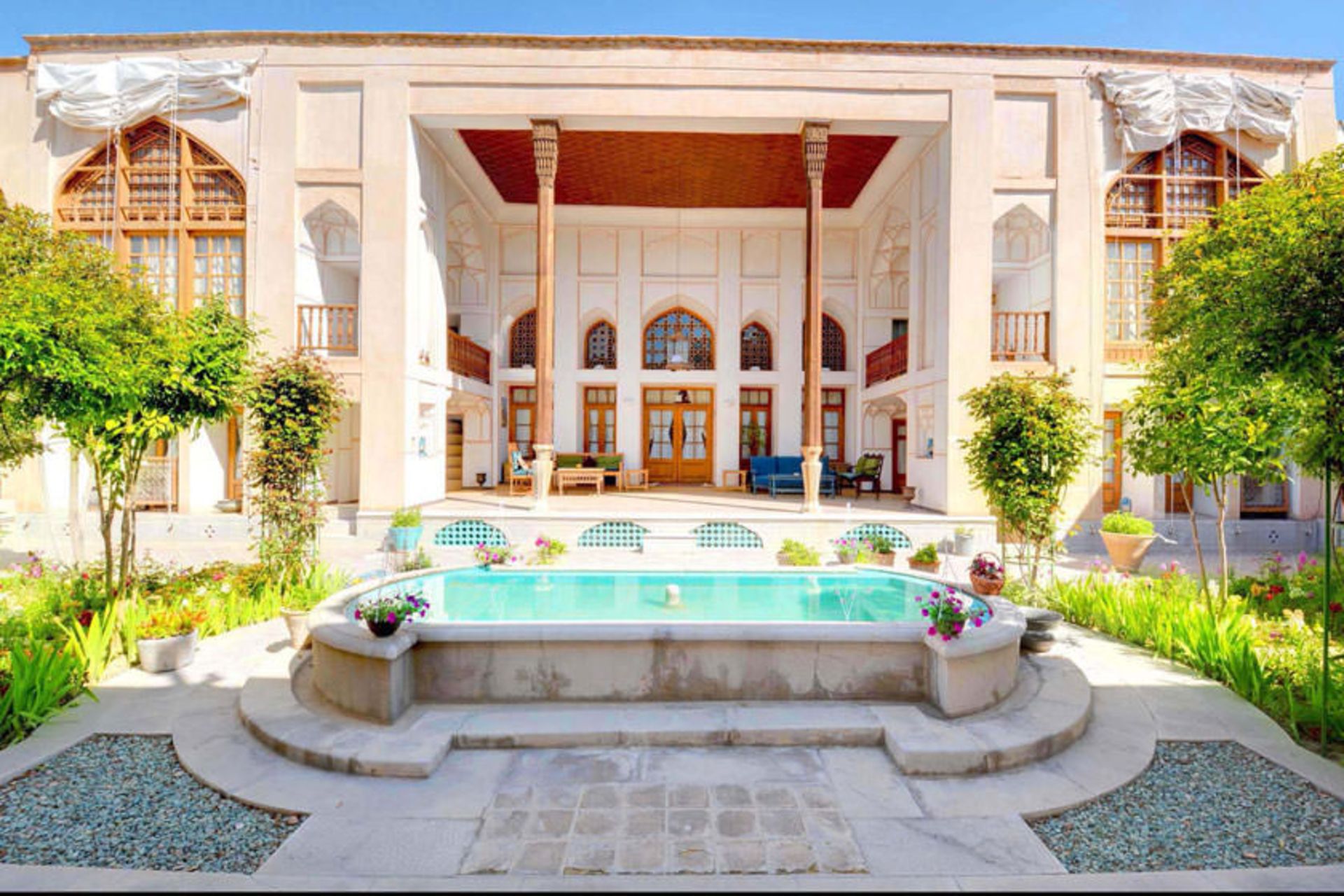 هتل سنتی