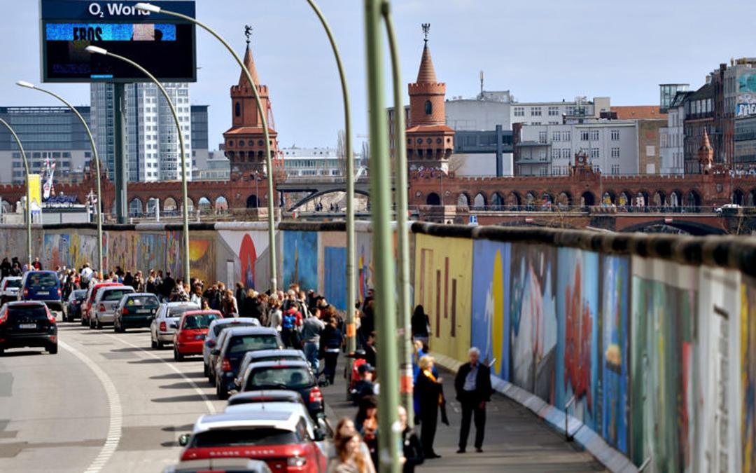 گالری بلوک شرقی (East Side Gallery)