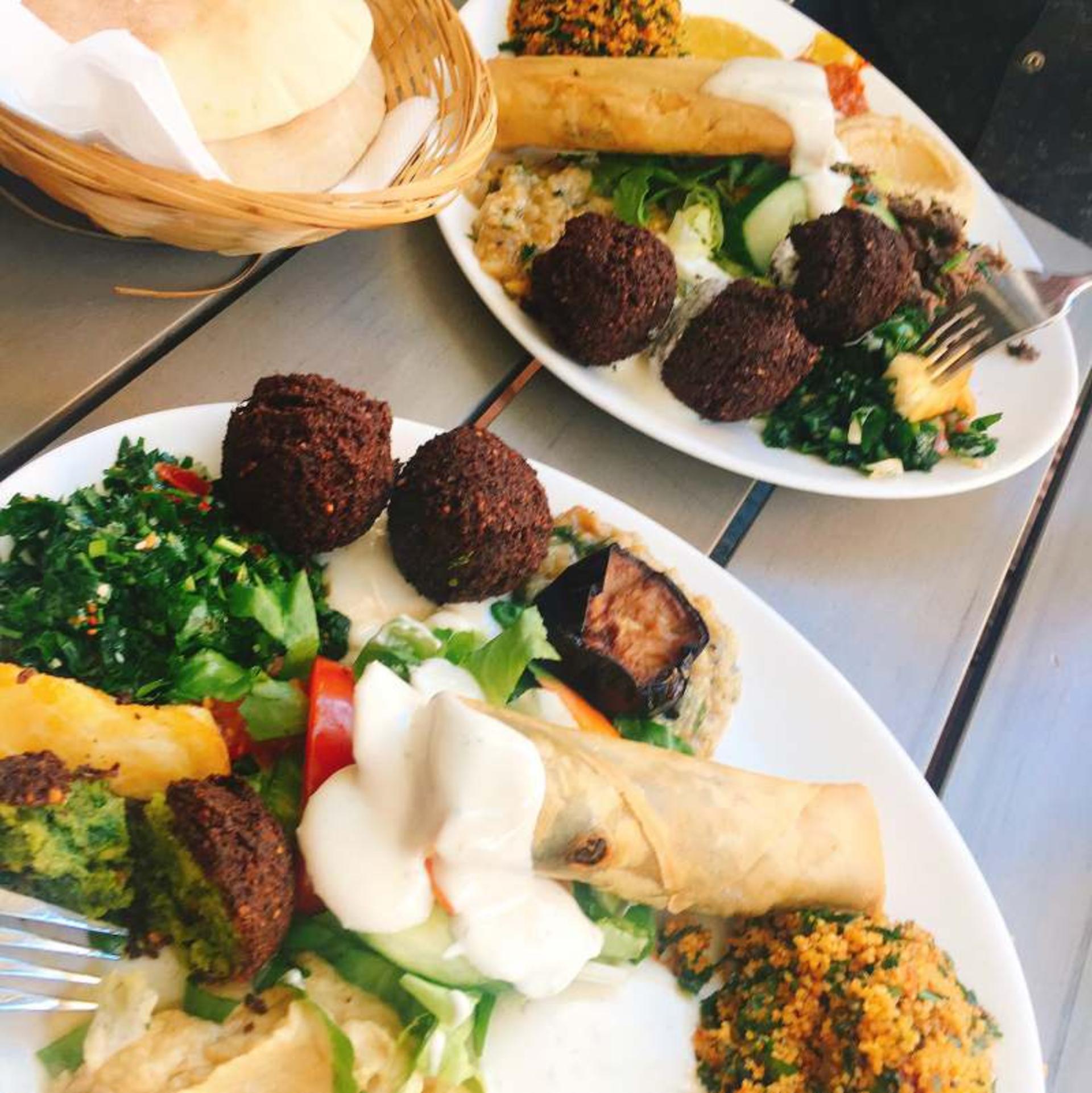 رستوران Dada Falafel
