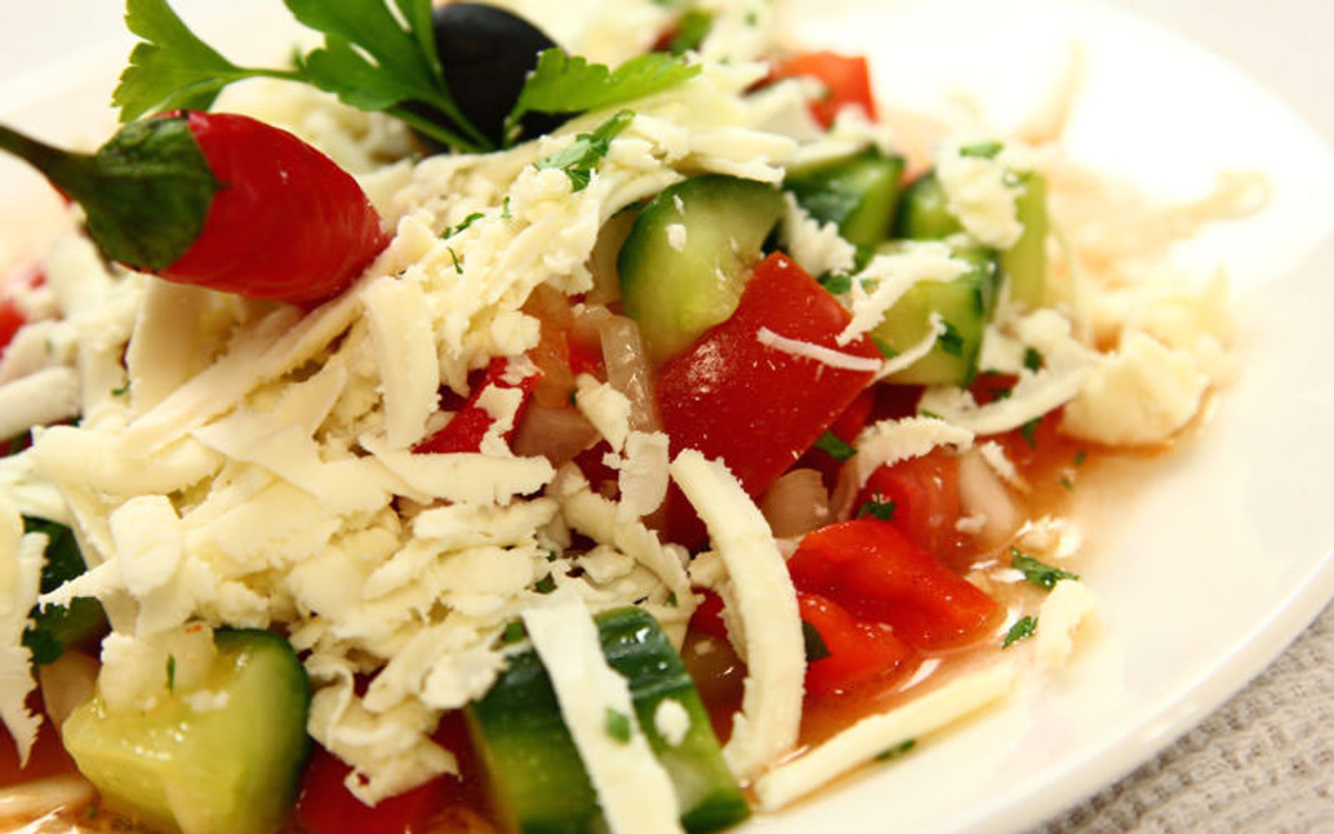 سالاد شوپسکا (shopska salata)