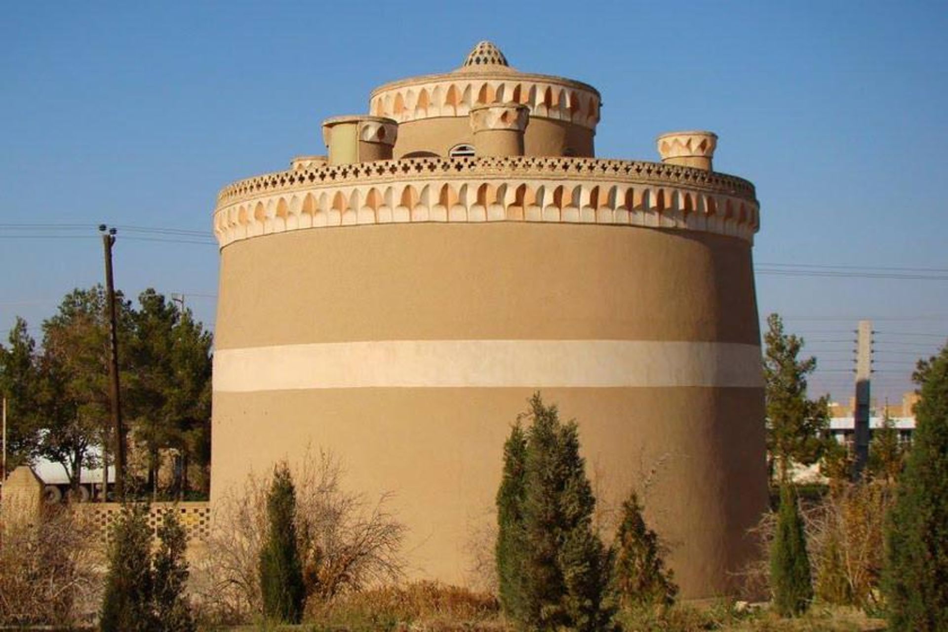 برج کبوترخانه یزد