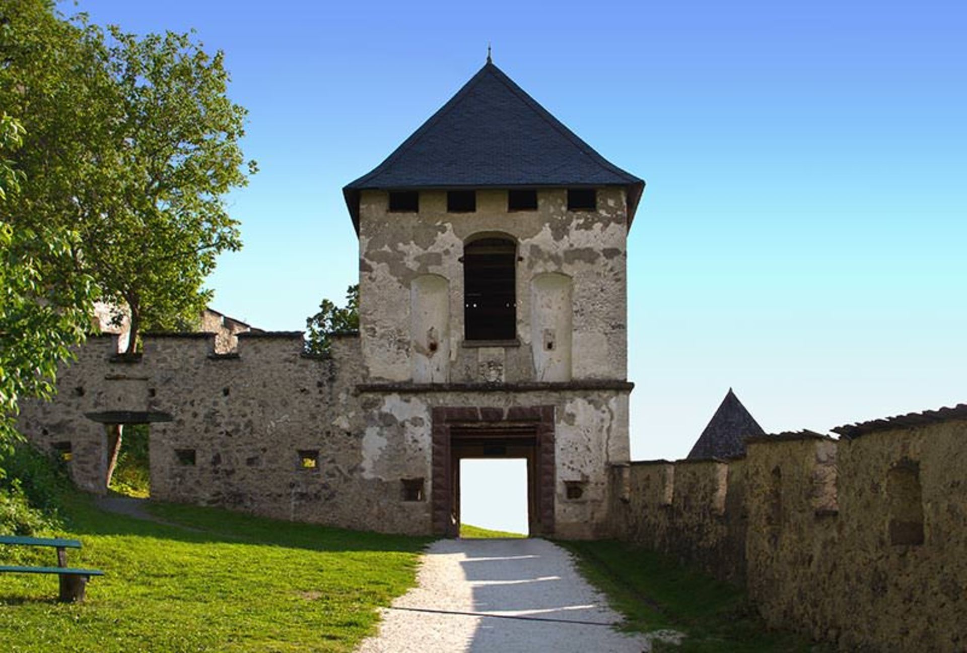 قلعه هوچواسترویتز