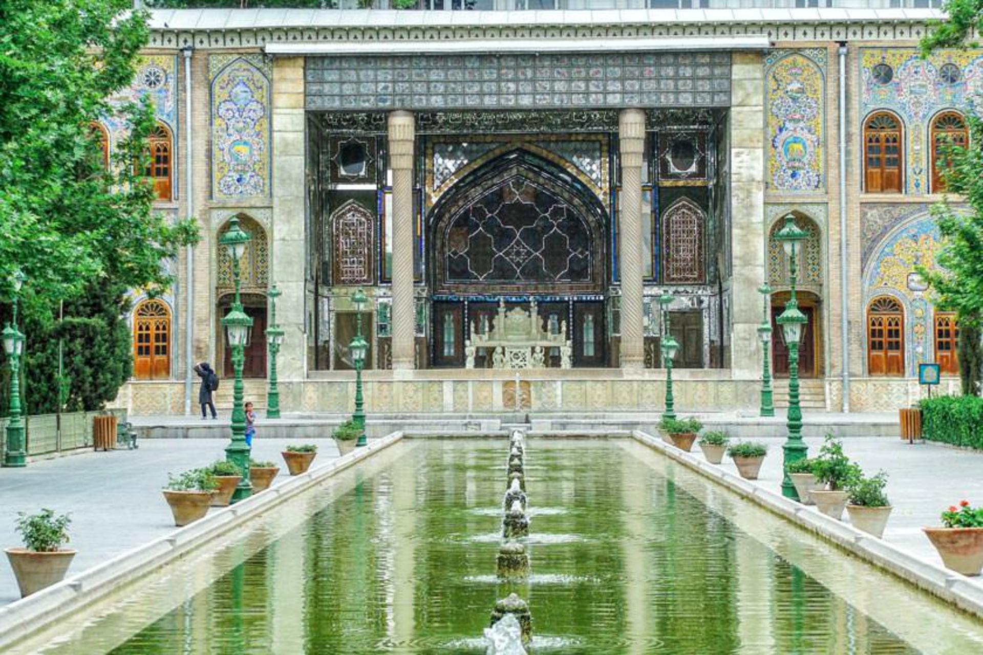 ایوان تخت مرمر 