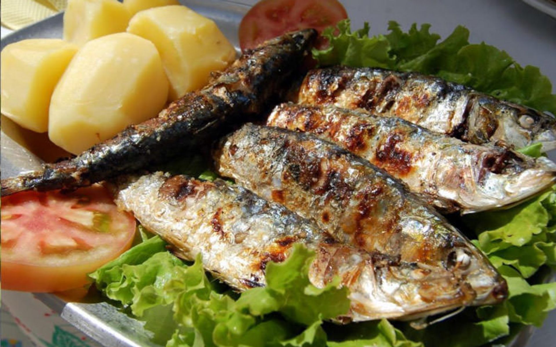  ساردین کبابی (sardinhas)