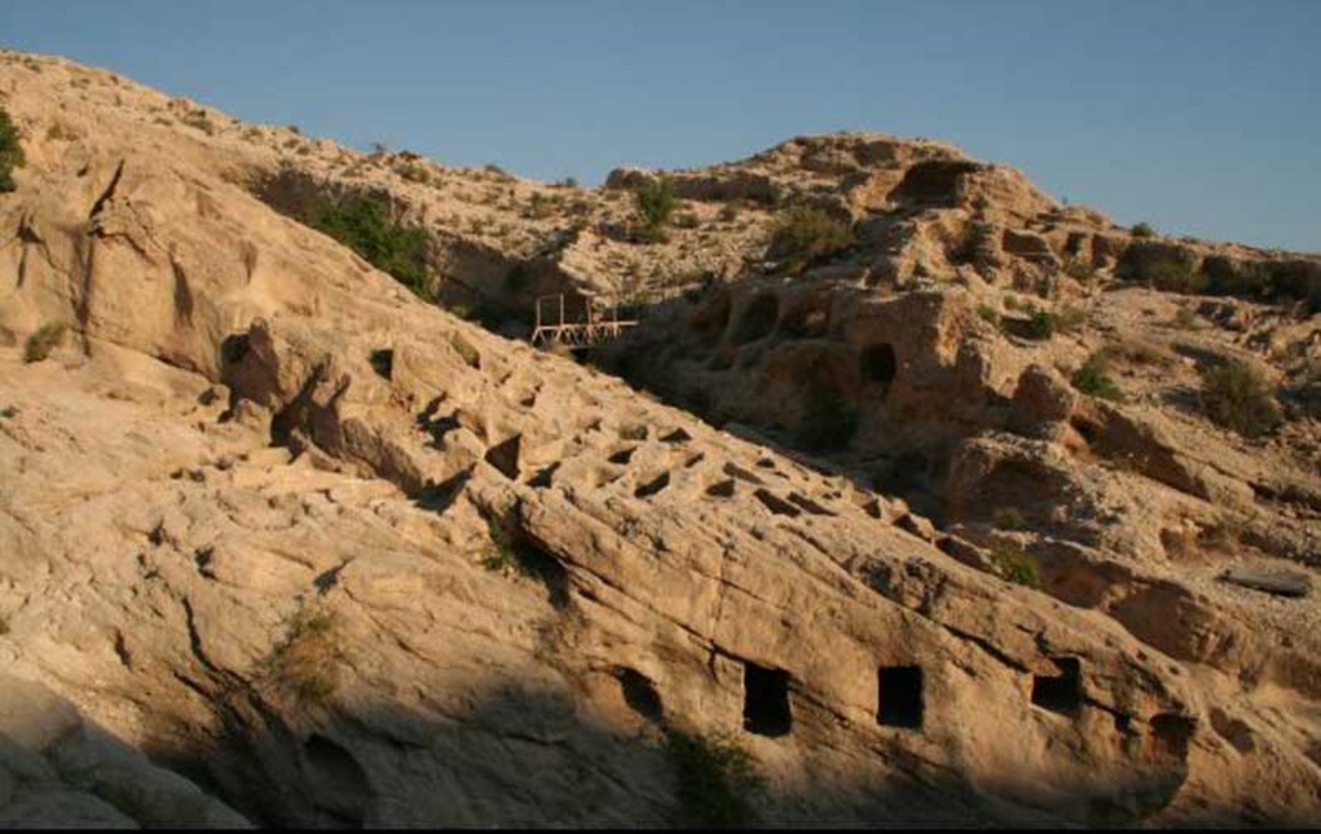 آبگیر دره‌ لیر سیراف