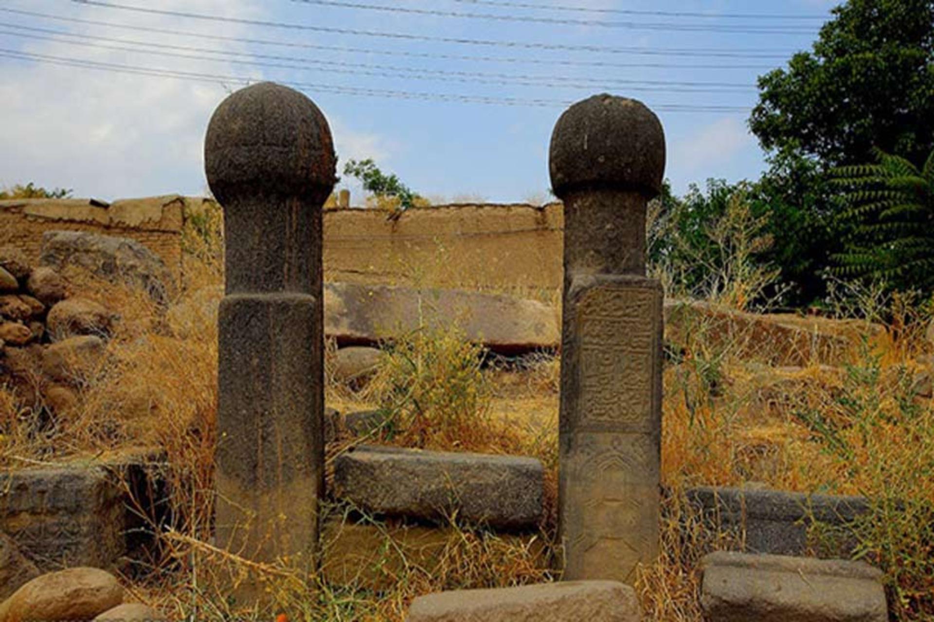 گورستان اونار
