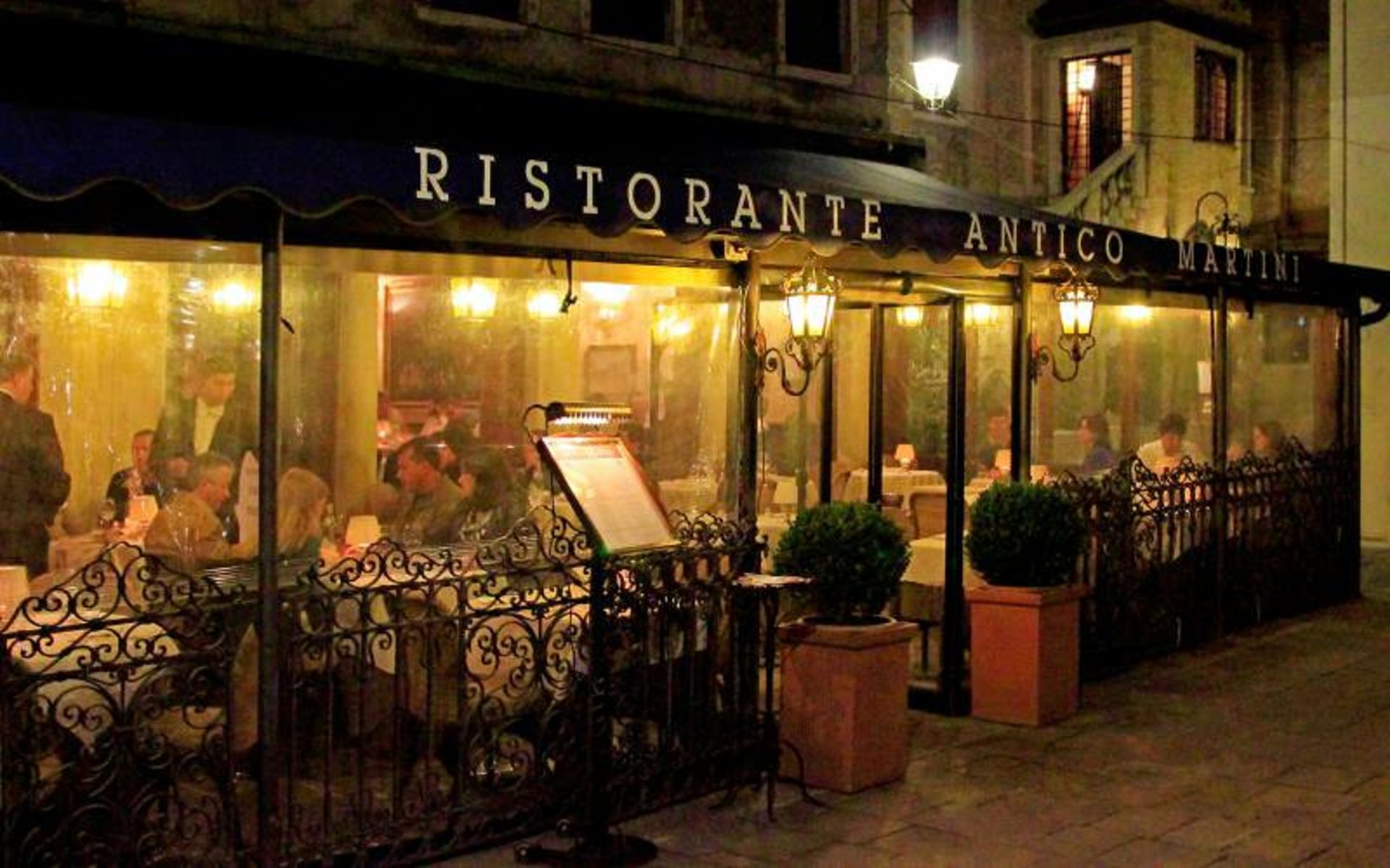 رستوران آنتیکو مارتینی (Antico Martini)