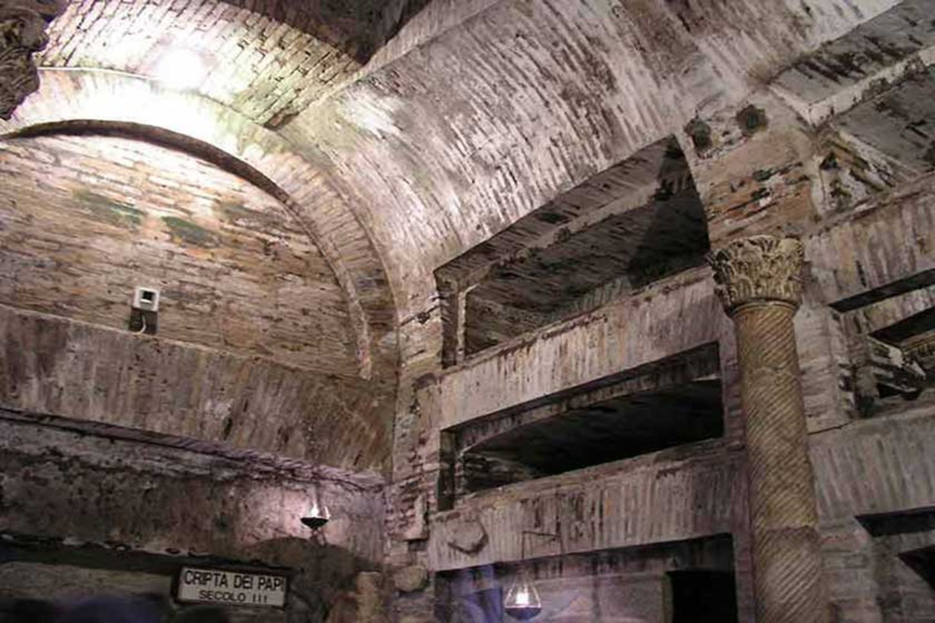 کاتاکومب و جاده آپیان
