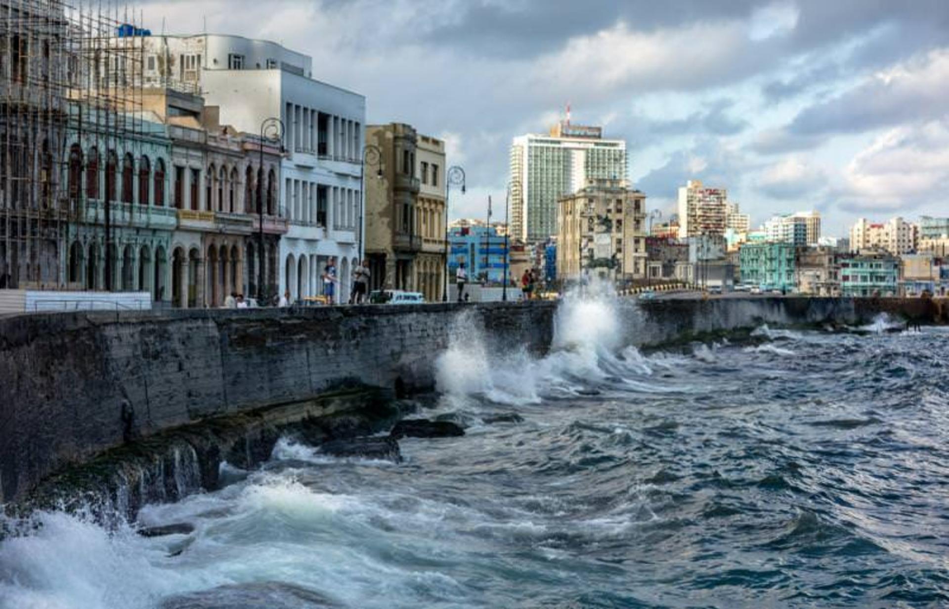 گردشگاه ساحلی The Malecon