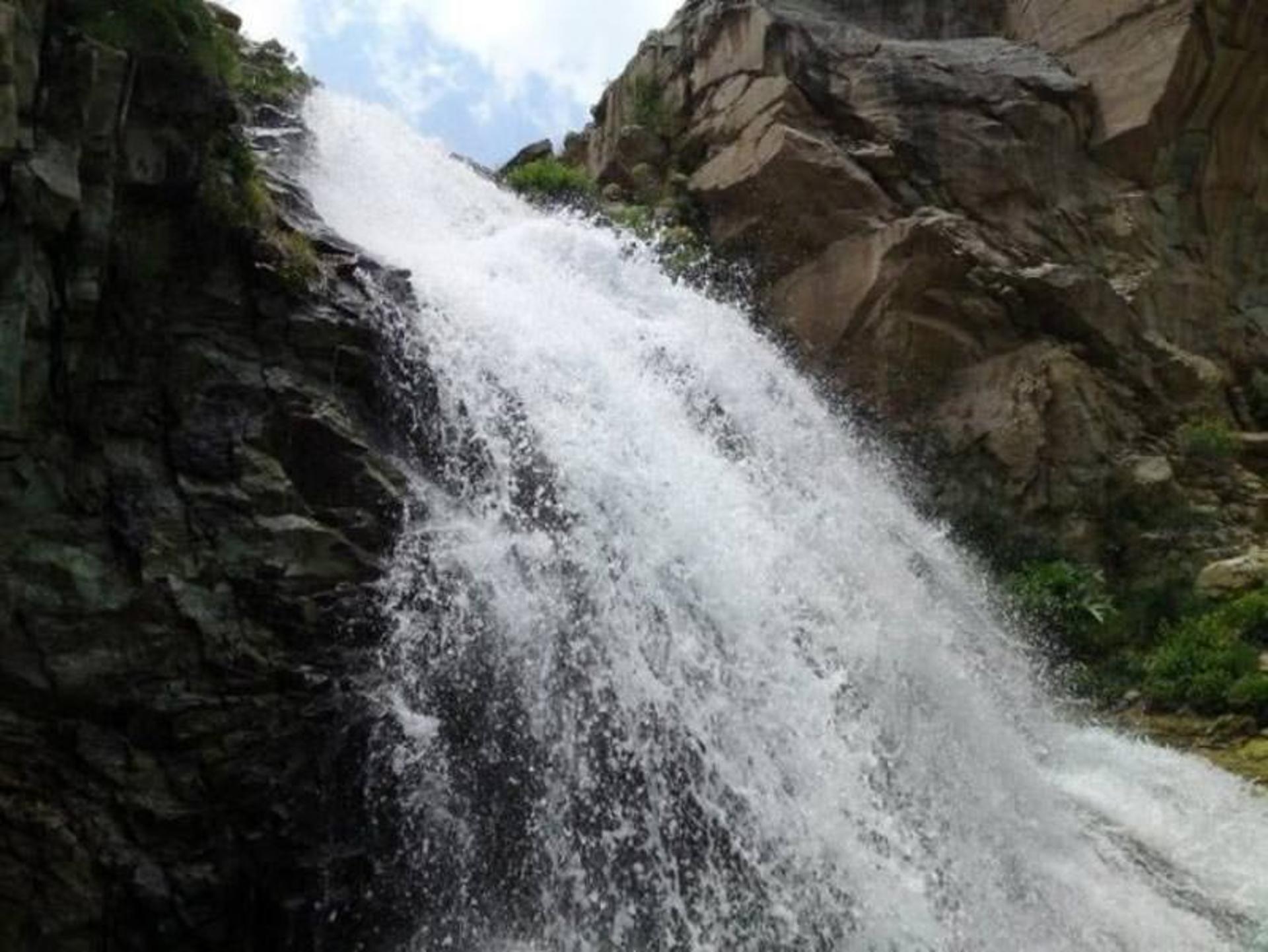 آبشار شکرآب