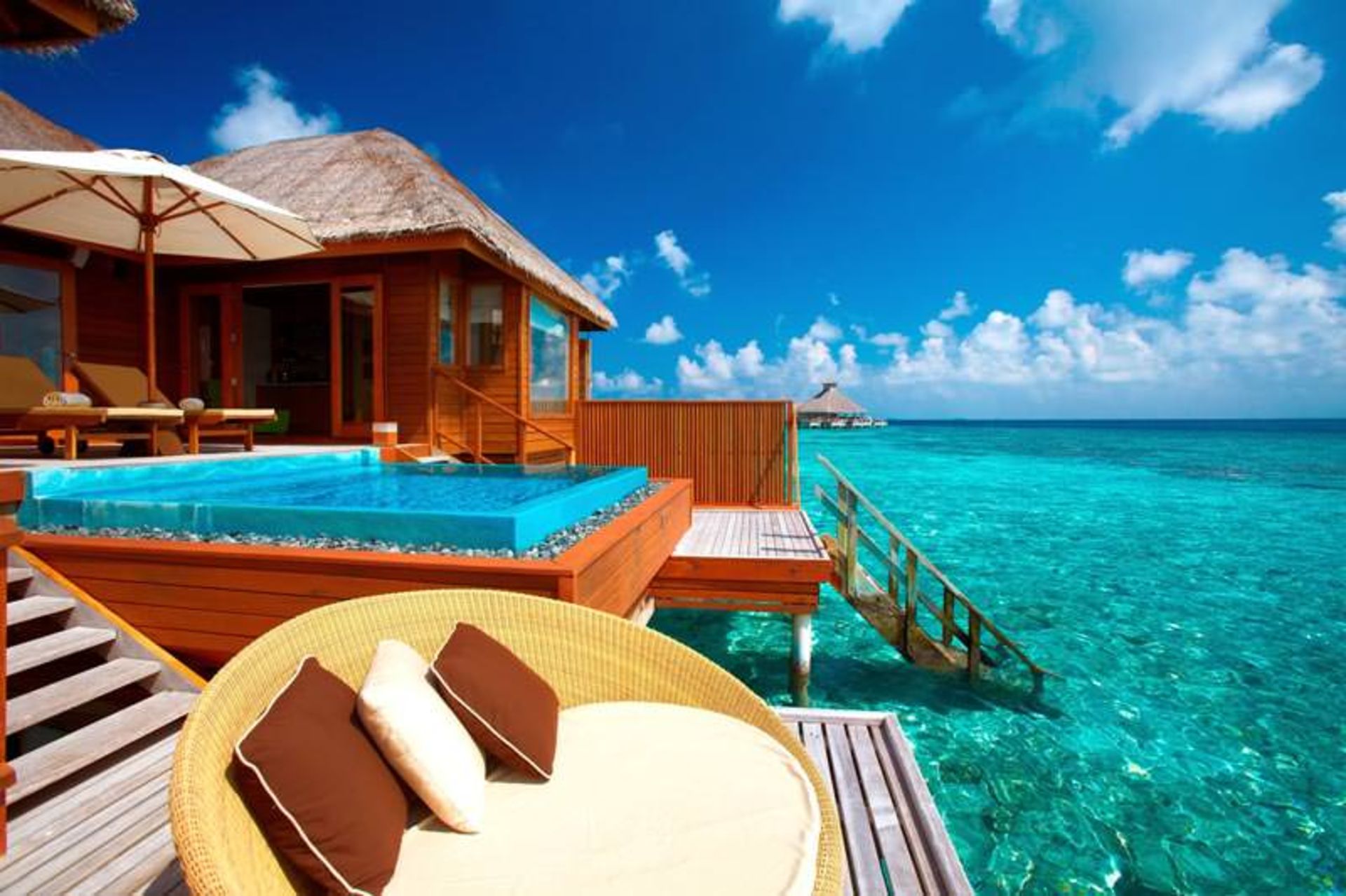 هتل لوکس روی آب