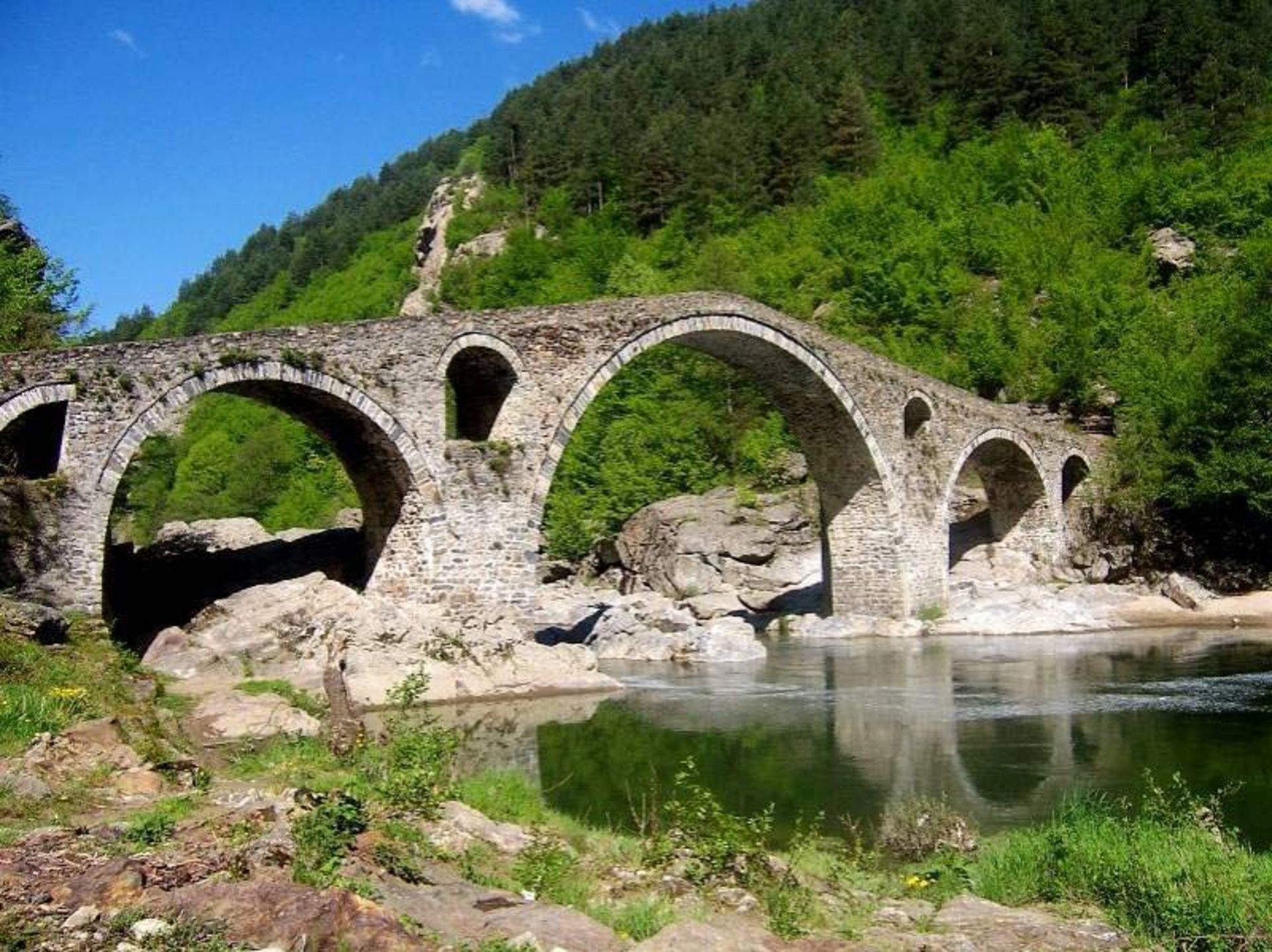 آشنایی با پلهای شیطان در ولز و بلغارستان