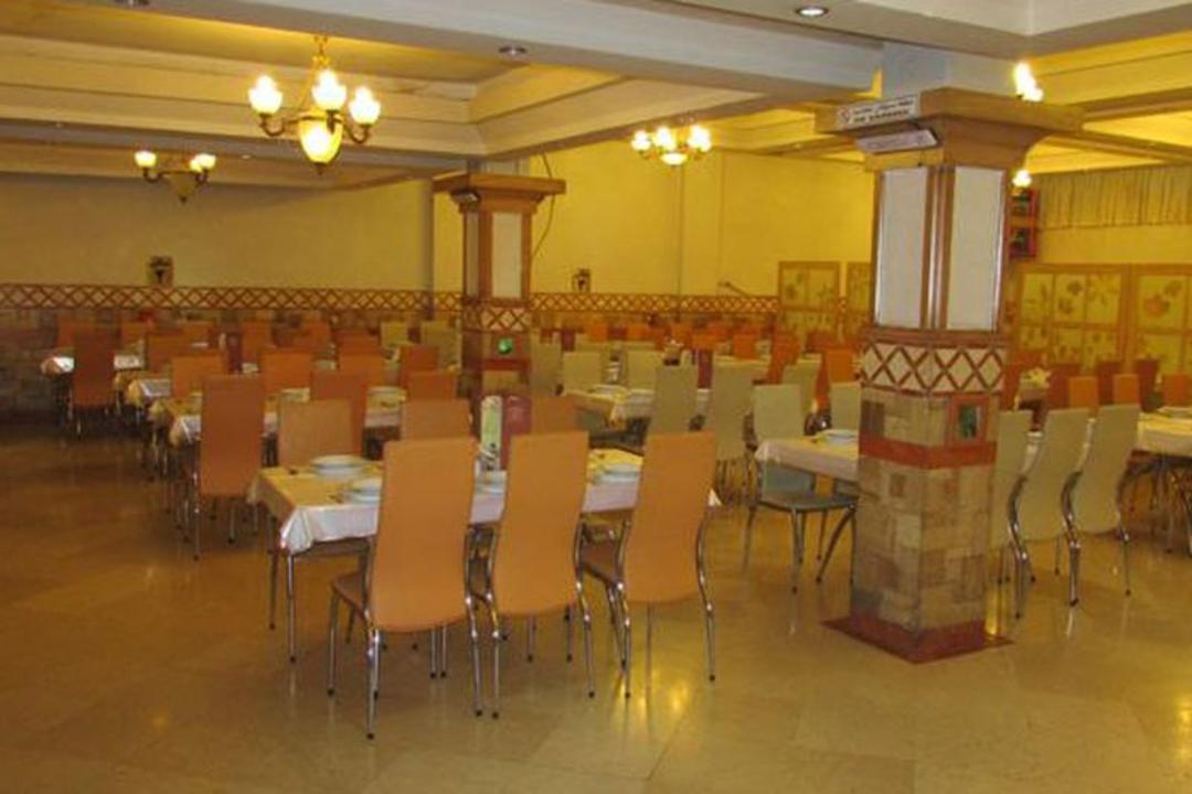 رستوران معین درباری مشهد
