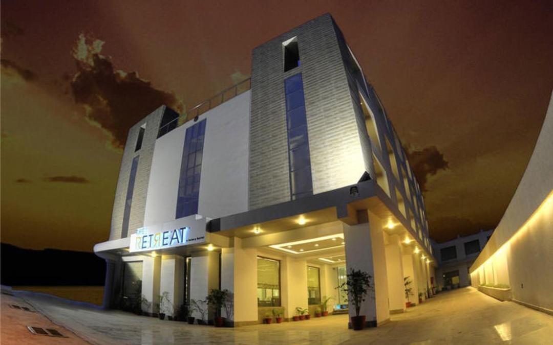 هتل د رتریت (The Retreat)