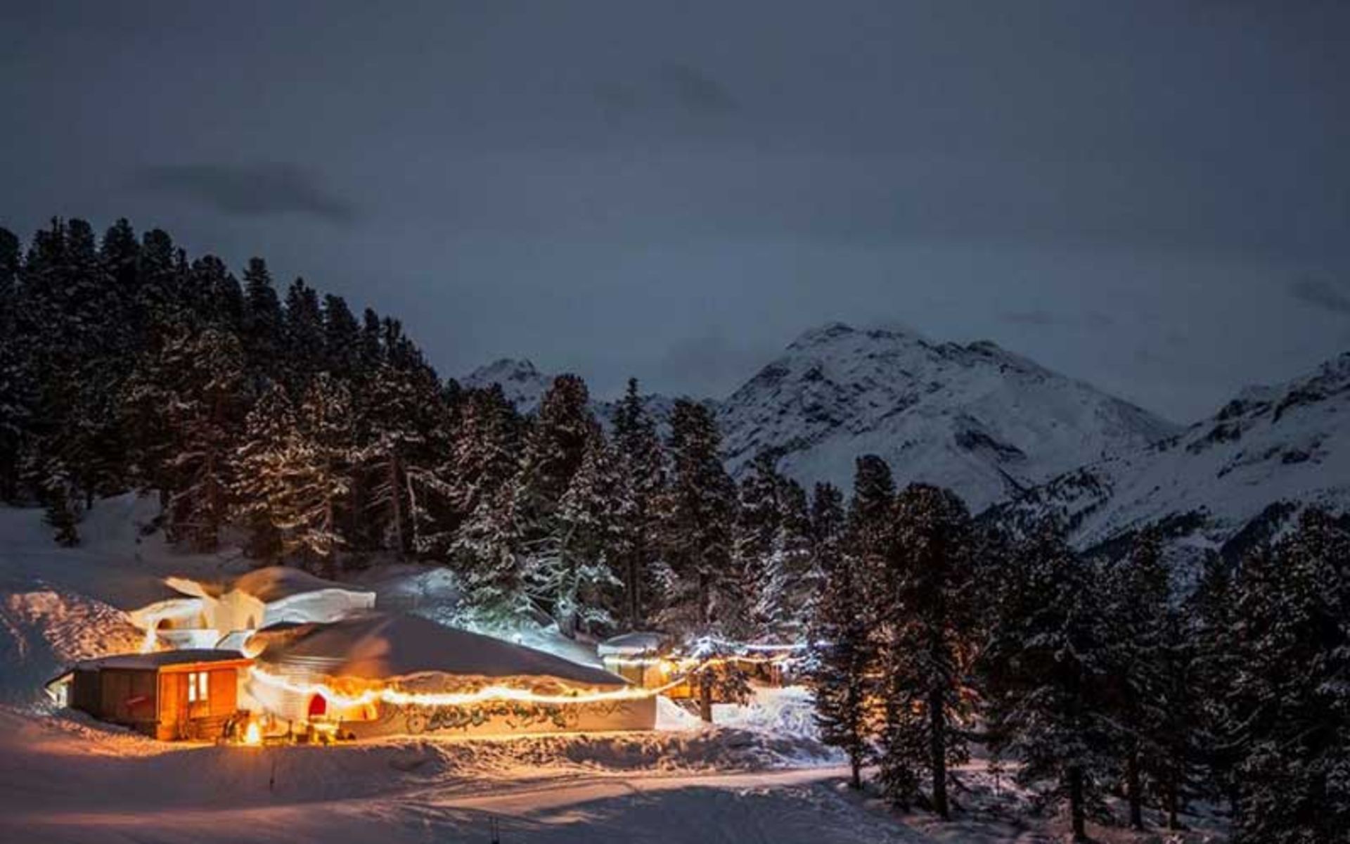 روستای برفی کلبه های اسکیمویی، اتریش
