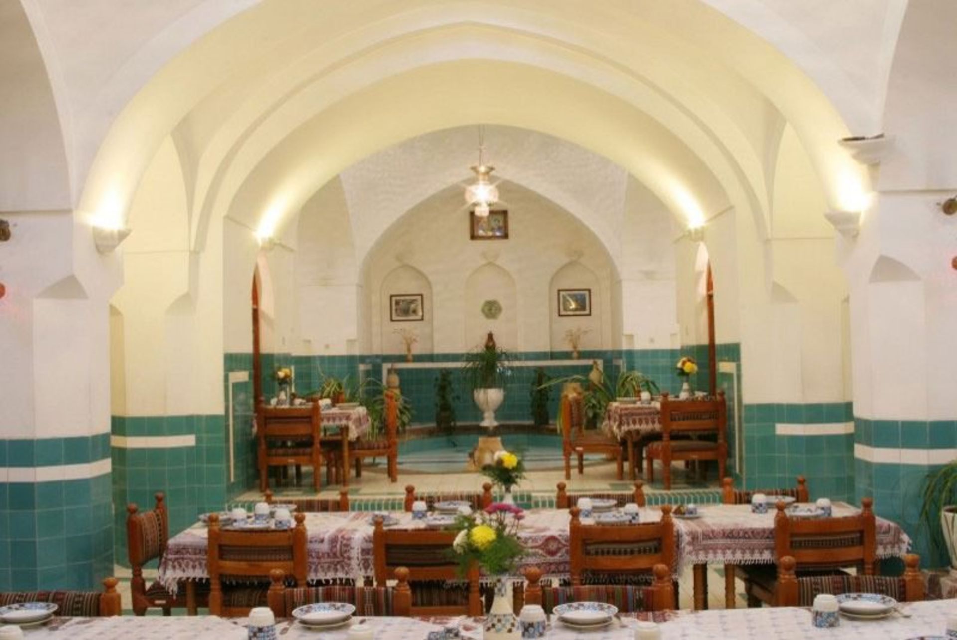 رستوران حمام خان