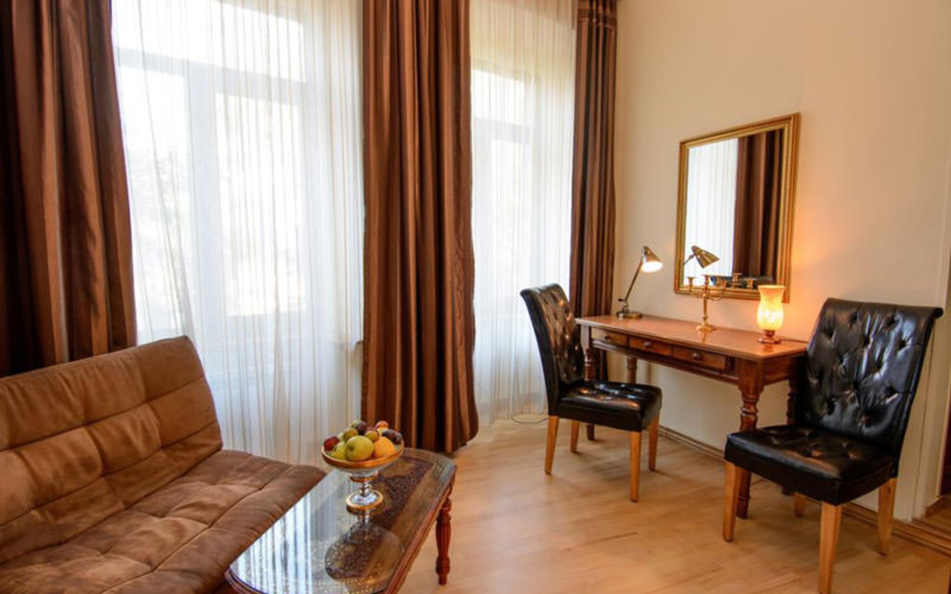 هتل بوتیک هتل بریتیش هاوس (Boutique Hotel British House)