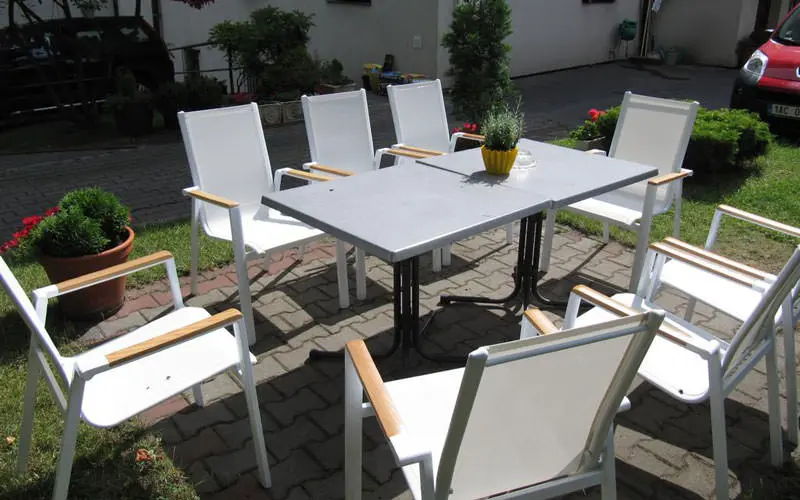 هتل جانا پانسیون دومو ملادزه (Hotel Jana / Pension Domov Mládeže)
