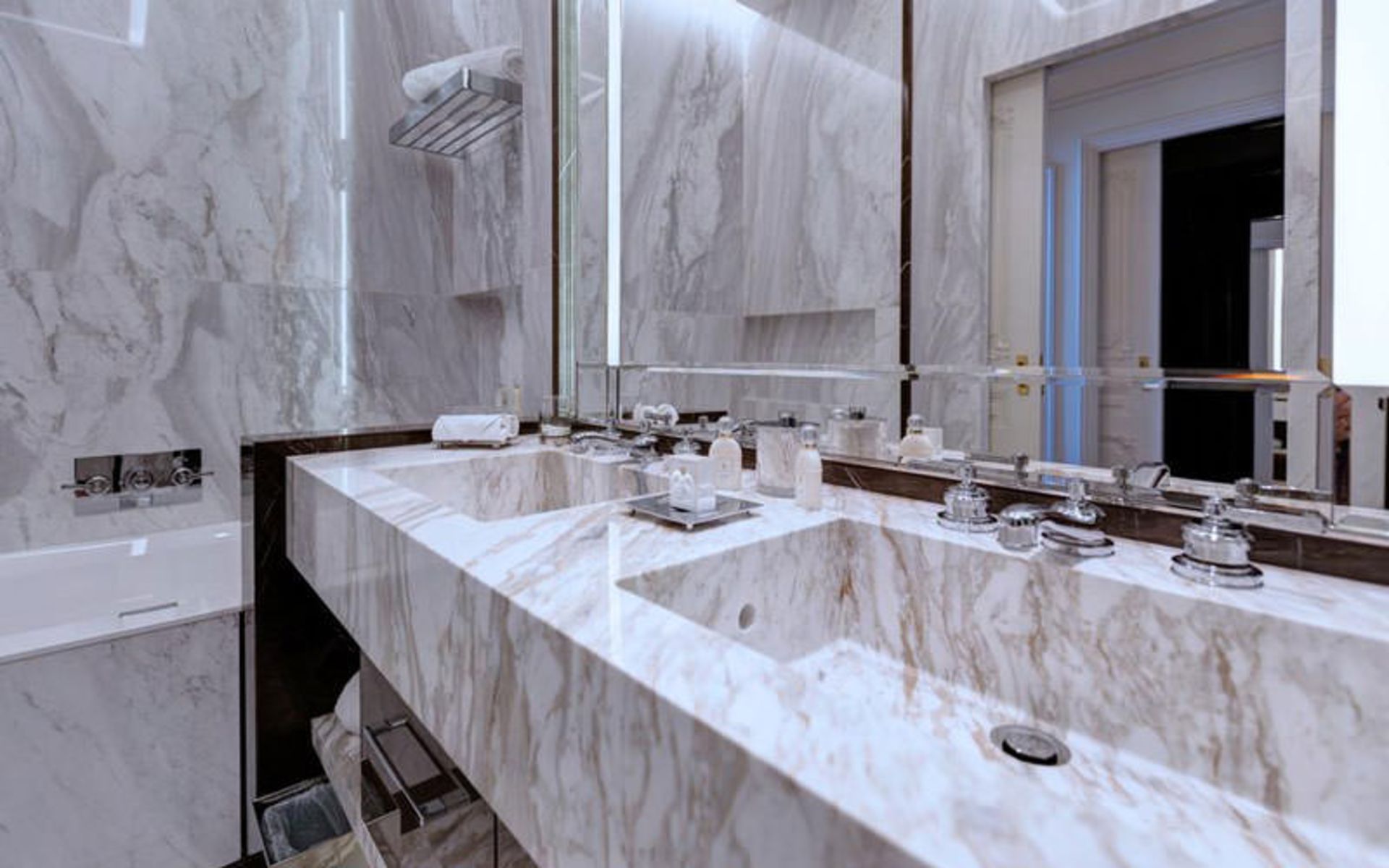 هتل د پاریس مونت کارلو (Hôtel de Paris Monte-Carlo)