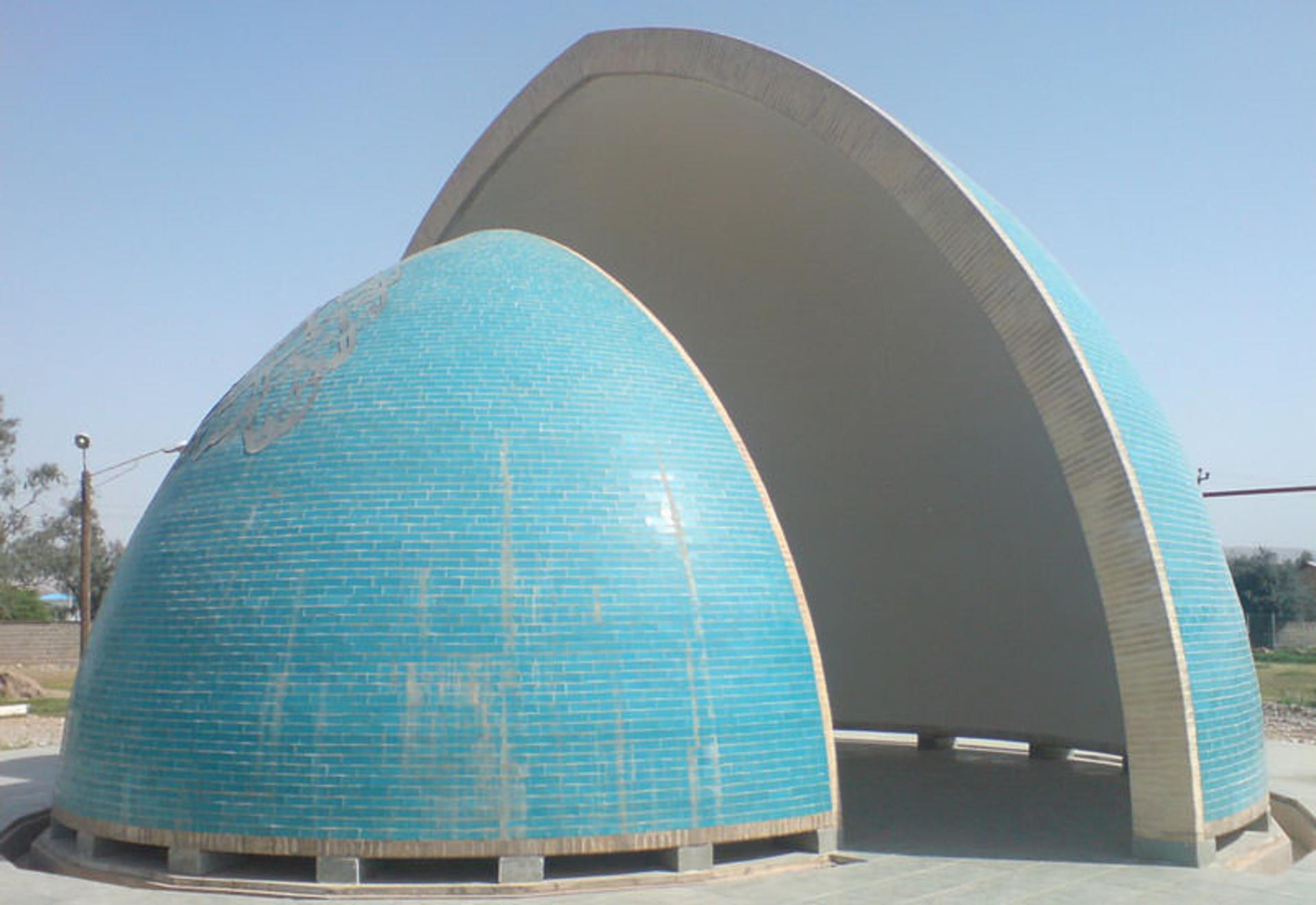 آرامگاه قیصر امین پور