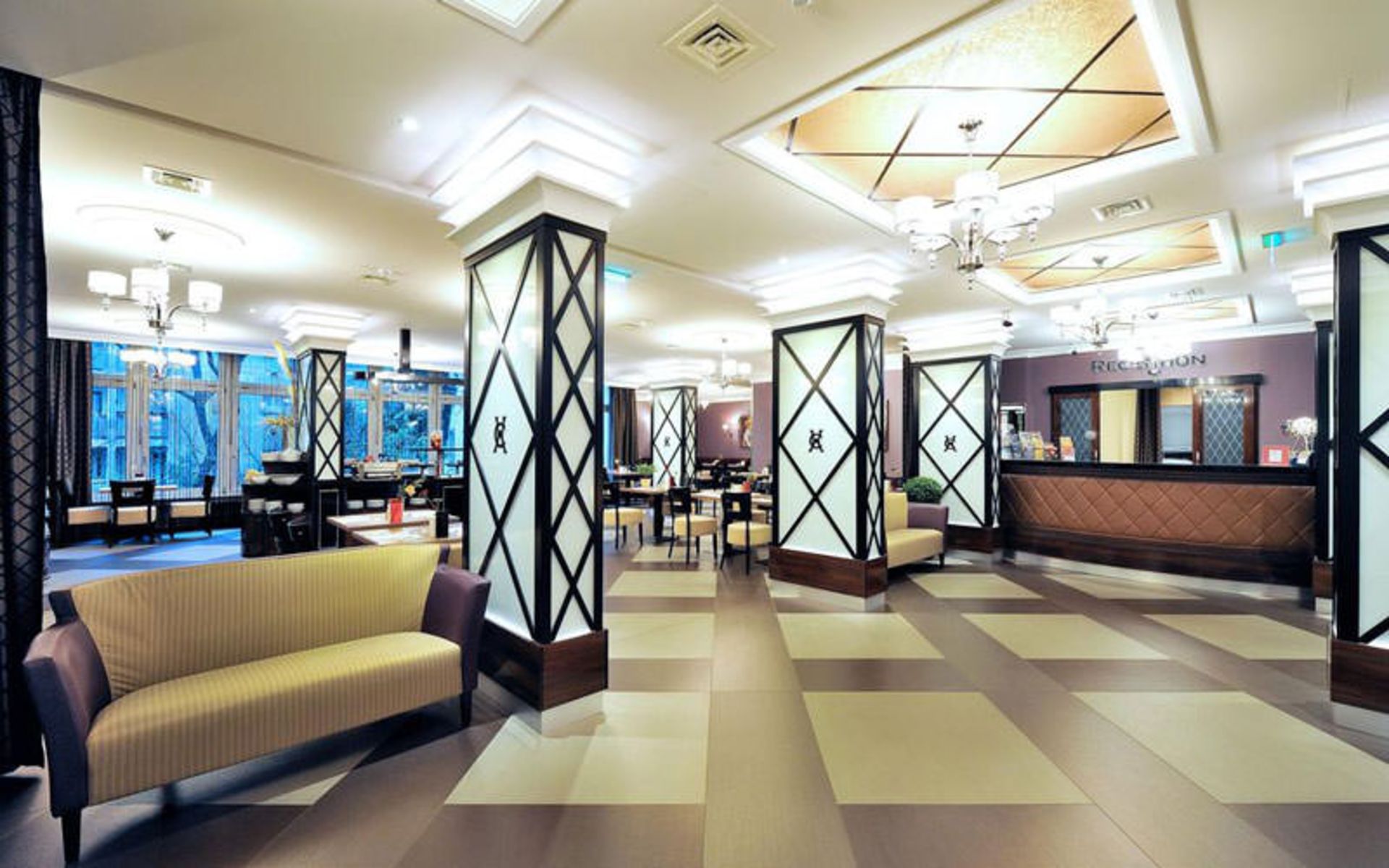 هتل کارلتن بوداپست (Carlton Hotel Budapest)