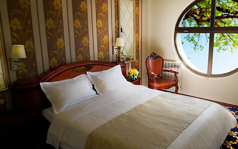 هتل کرون پالاس تفلیس (Cron Palace Tbilisi Hotel)