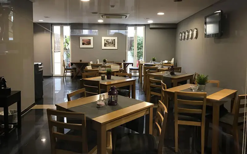 هتل سته کلیناس (Sete Colinas)