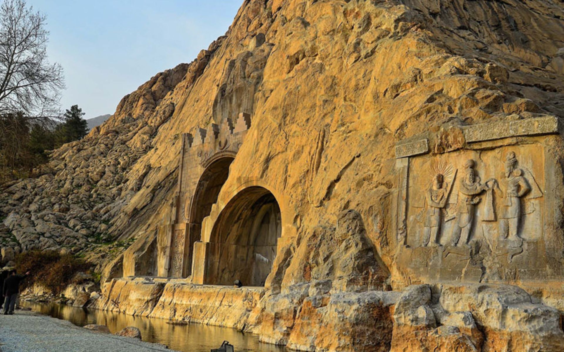 طاق بستان