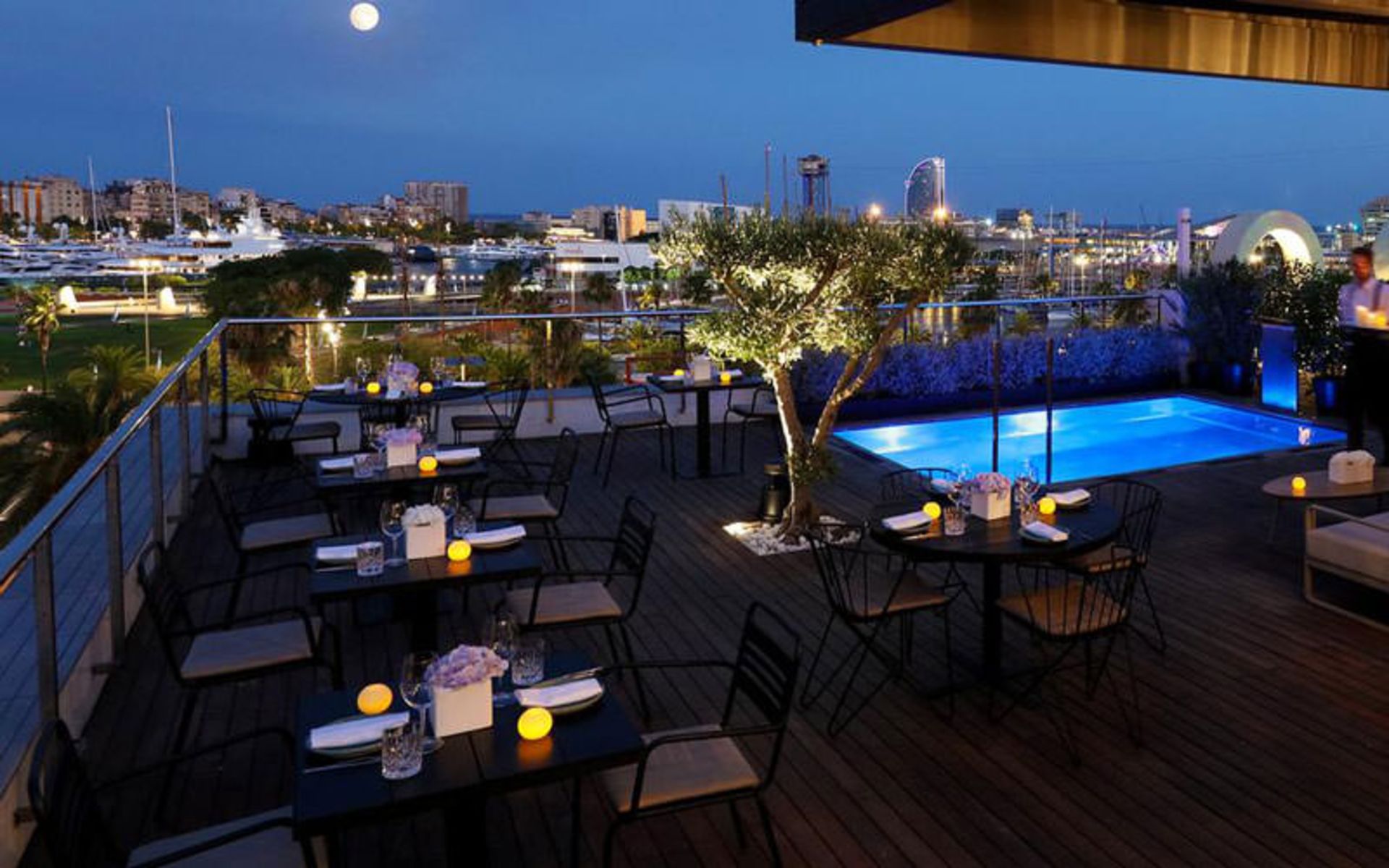 هتل سراس (Hotel The Serras)