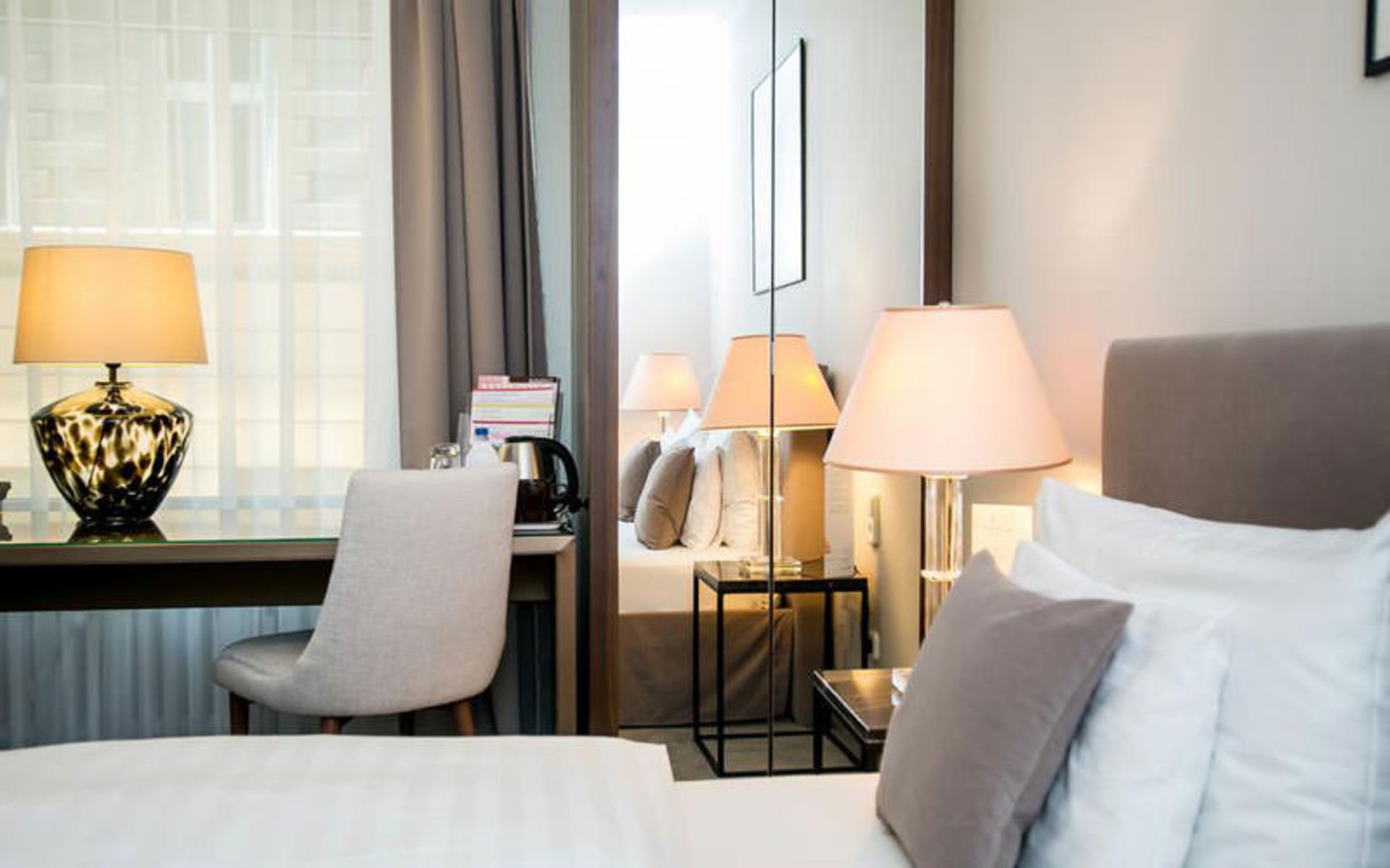 هتل امبرا (Ambra Hotel)
