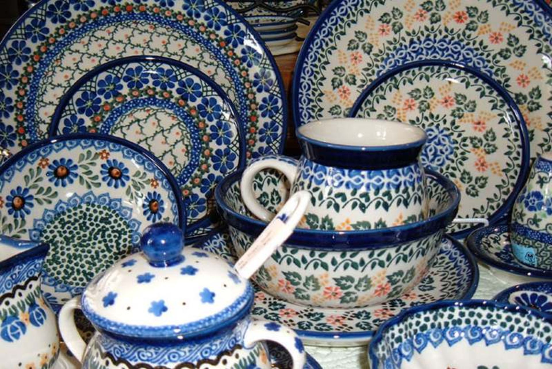 سرامیک میبد