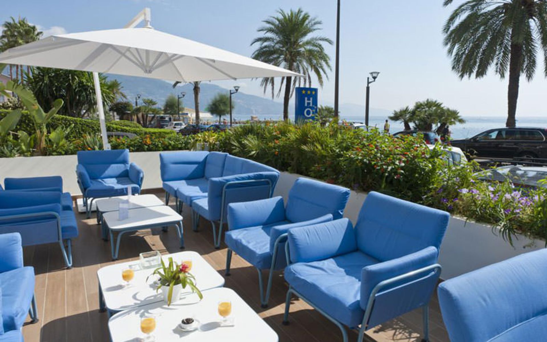هتل ویکتوریا (Hotel Victoria)