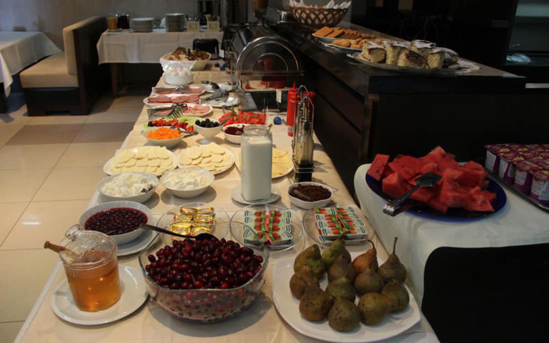 هتل ایلیانی (Iliani Hotel)