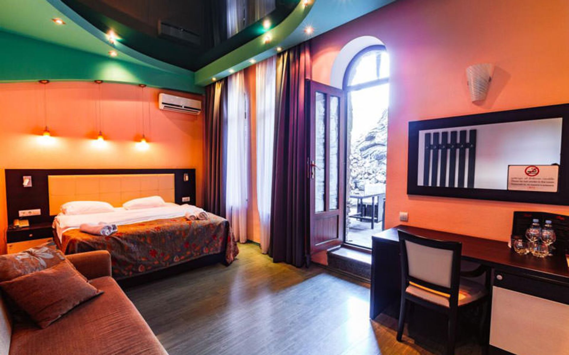 هتل کورال بوتیک (Coral Boutique Hotel)