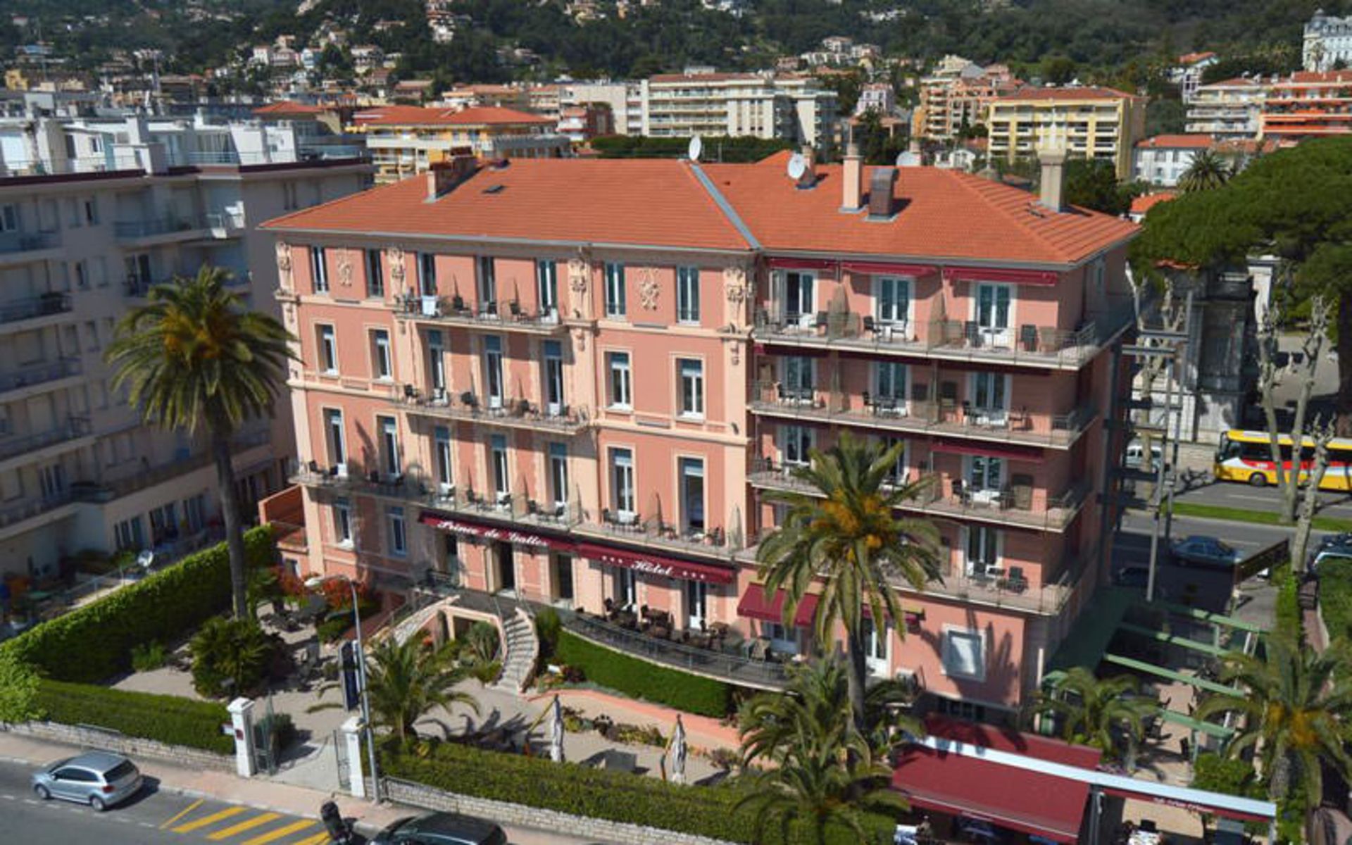 هتل بست وسترن پرینس د گالس (Best Western Prince de Galles)