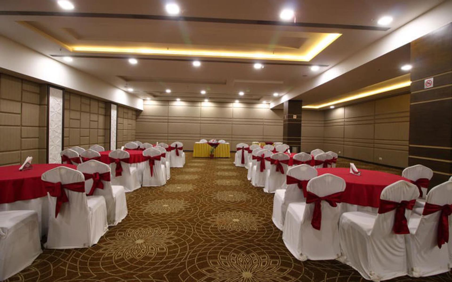 هتل د رتریت (The Retreat)