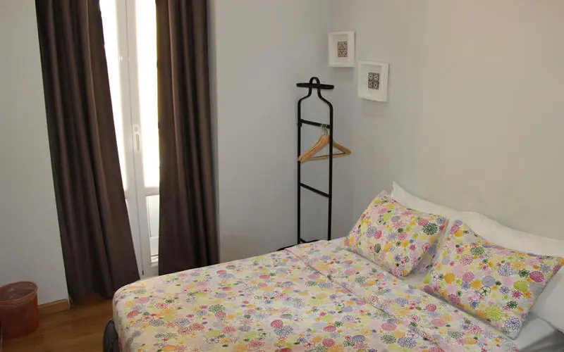 هتل بی ای (B.A. Hostel)