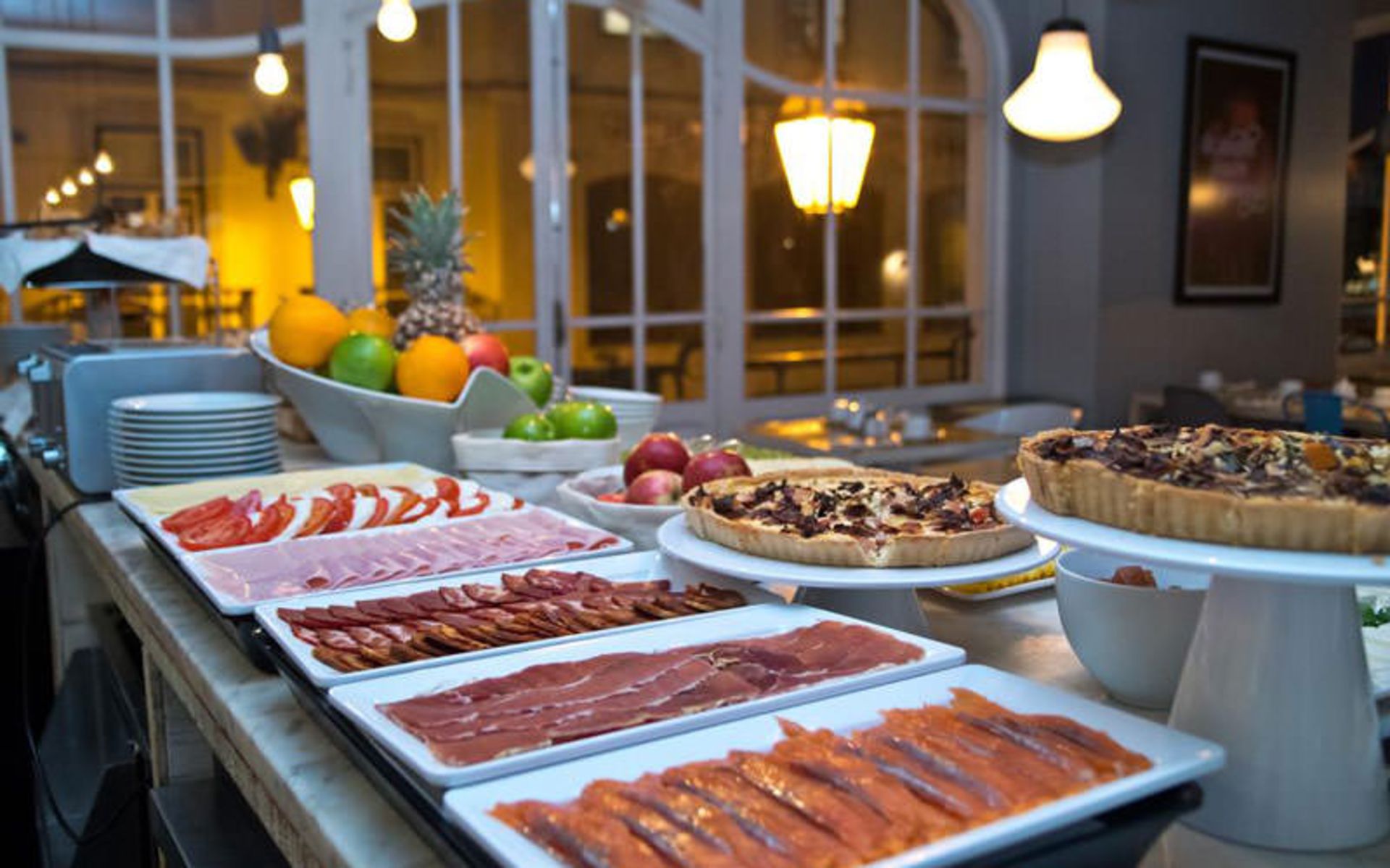هتل اینترنشنال دیزاین (Internacional Design Hotel)