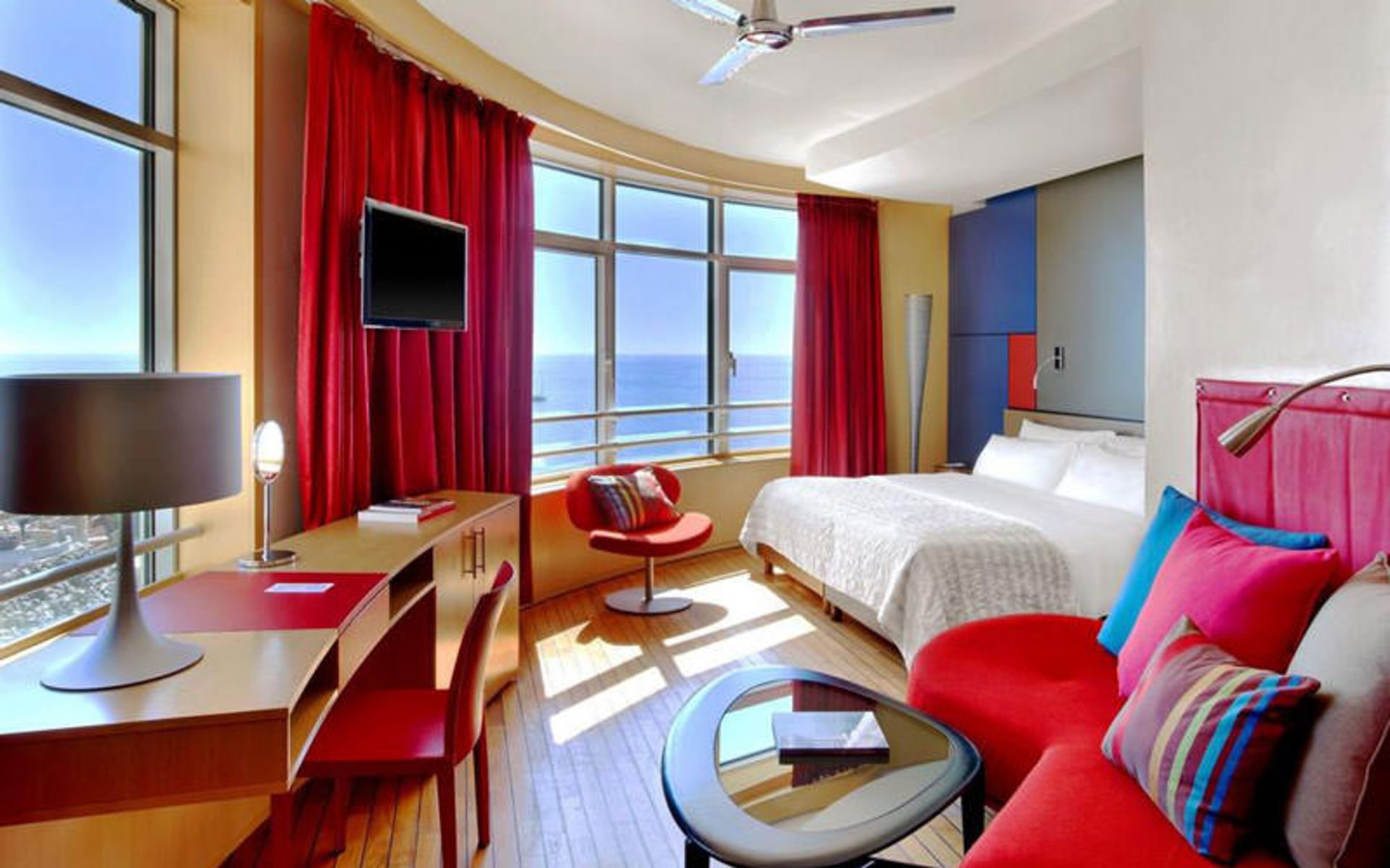 هتل له مریدین بیچ پلازا (Le Méridien Beach Plaza)