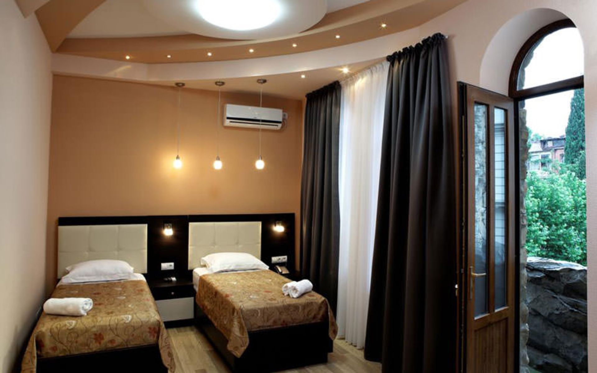 هتل کورال بوتیک (Coral Boutique Hotel)