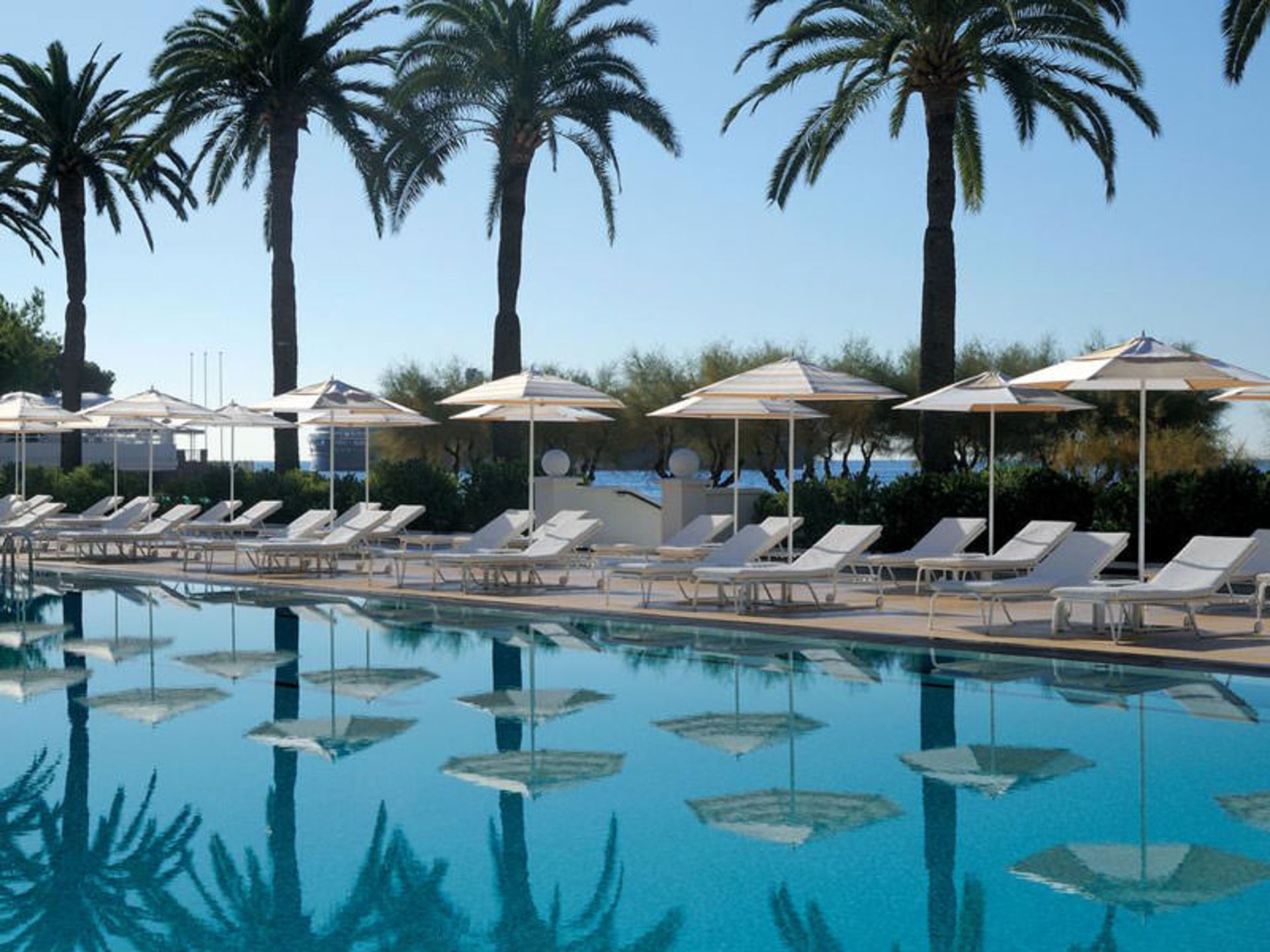 هتل د پاریس مونت کارلو (Hôtel de Paris Monte-Carlo)