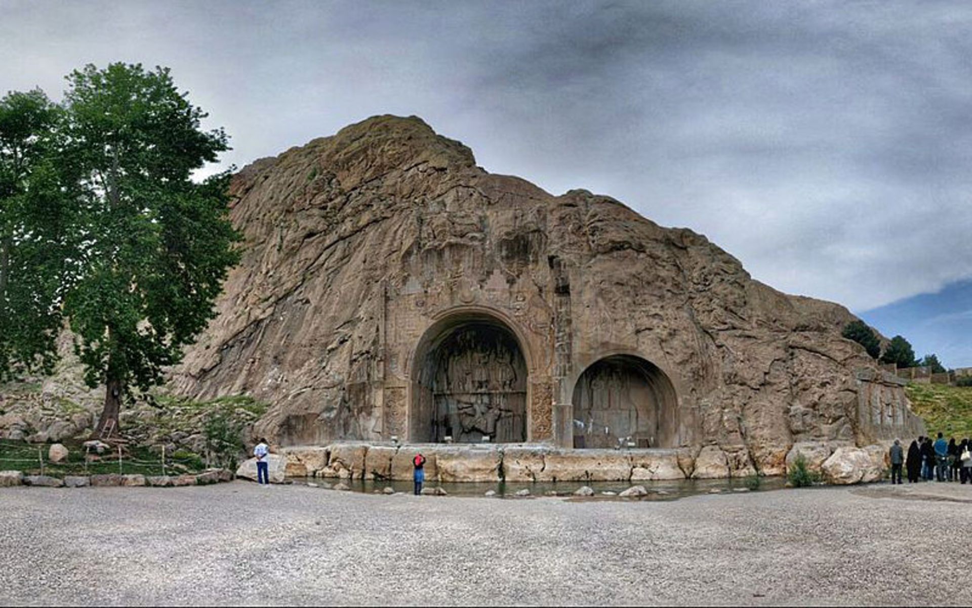 طاق بستان