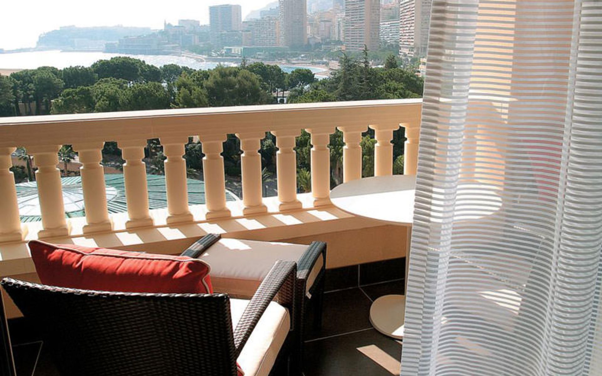 هتل مونته کارلو بی (Monte-Carlo Bay Hotel & Resort)